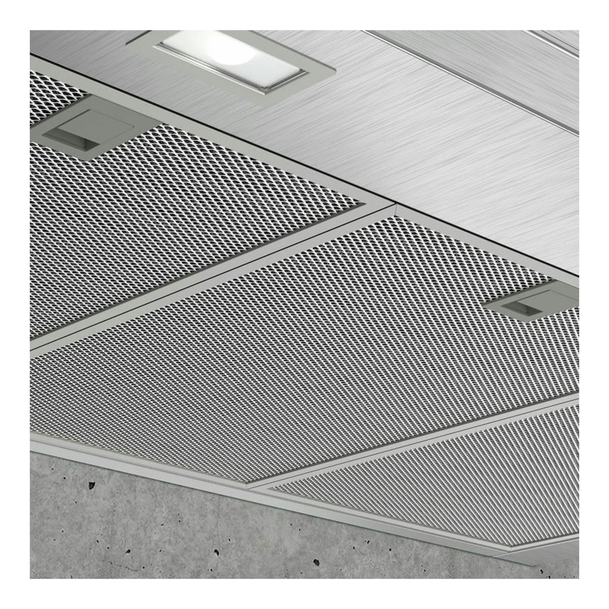 Campana extractora Siemens LC97BHP50 inox, vista inferior en acero inoxidable con filtros metálicos y luz.