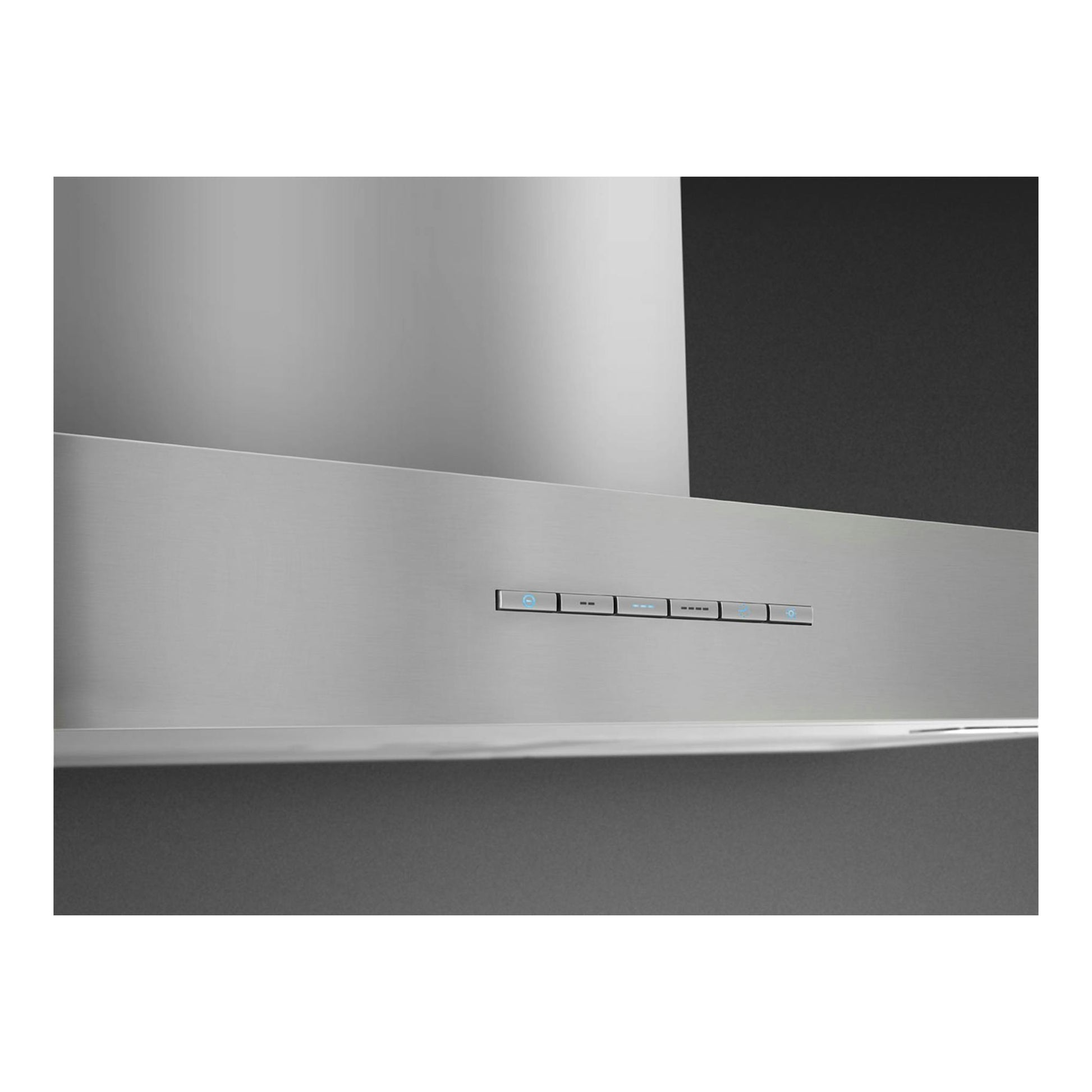 Campana extractora Smeg KBT900XE de acero inoxidable, vista frontal en primer plano, con panel de control.