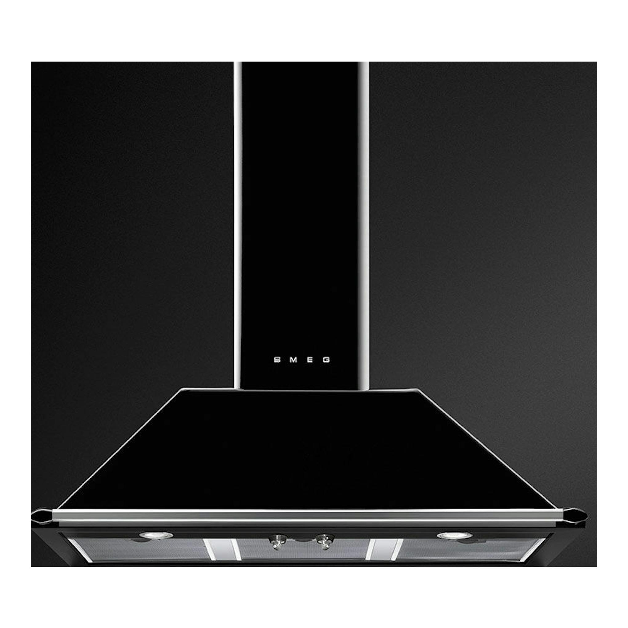 Campana decorativa Smeg KT100BLE negra, vista frontal, con chimenea central y panel inferior metálico.
