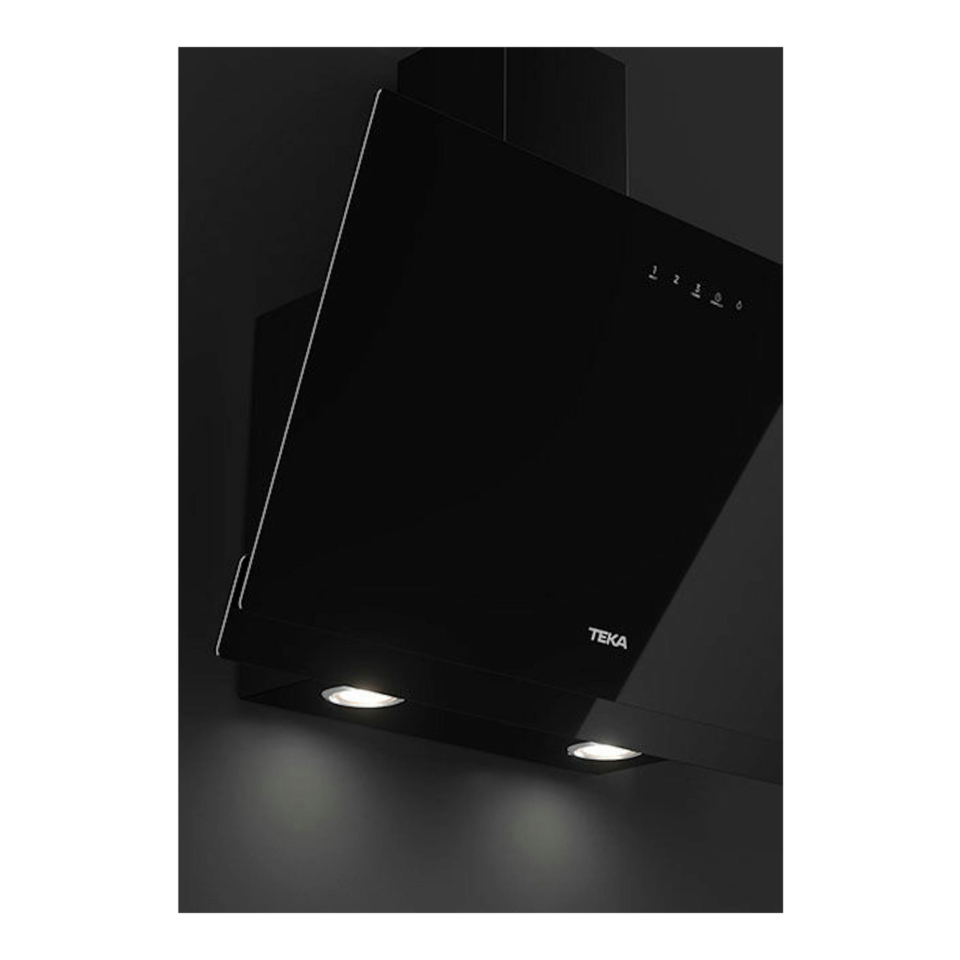 Campana extractora Teka DVN77050TTC BK negra, vista frontal inclinada, con luces inferiores encendidas.