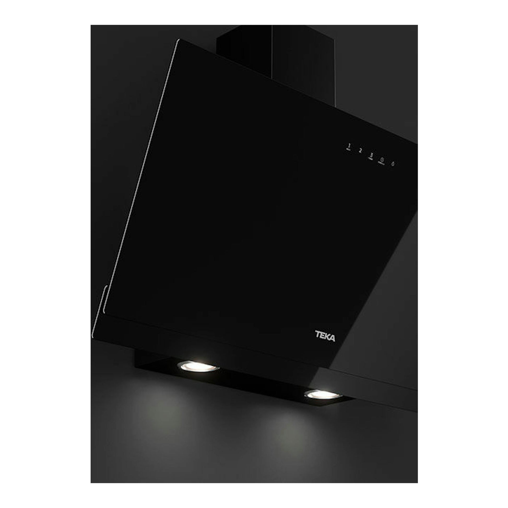 Campana decorativa Teka DVN97050TTC BK negra, vista frontal inclinada, con dos luces inferiores.