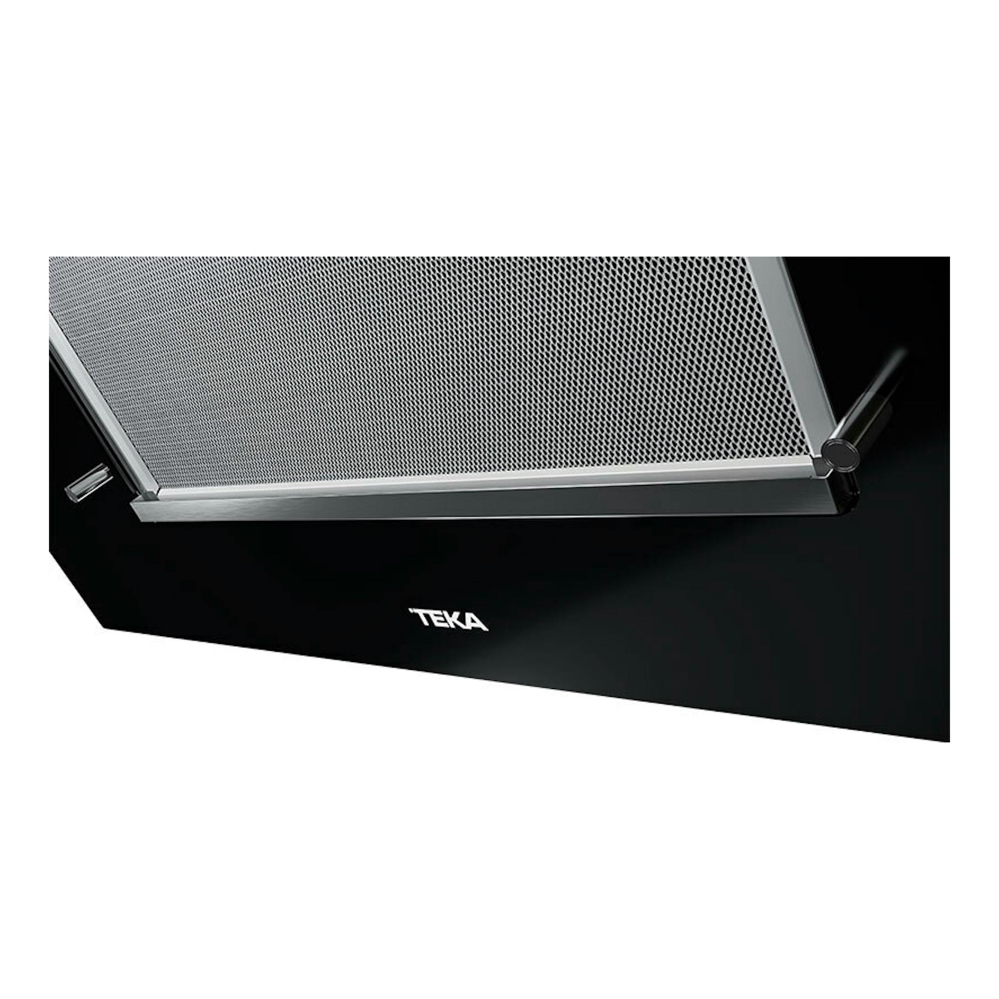 Campana decorativa Teka DVTPRO78780TCS de cristal negro, vista en ángulo con filtro metálico.