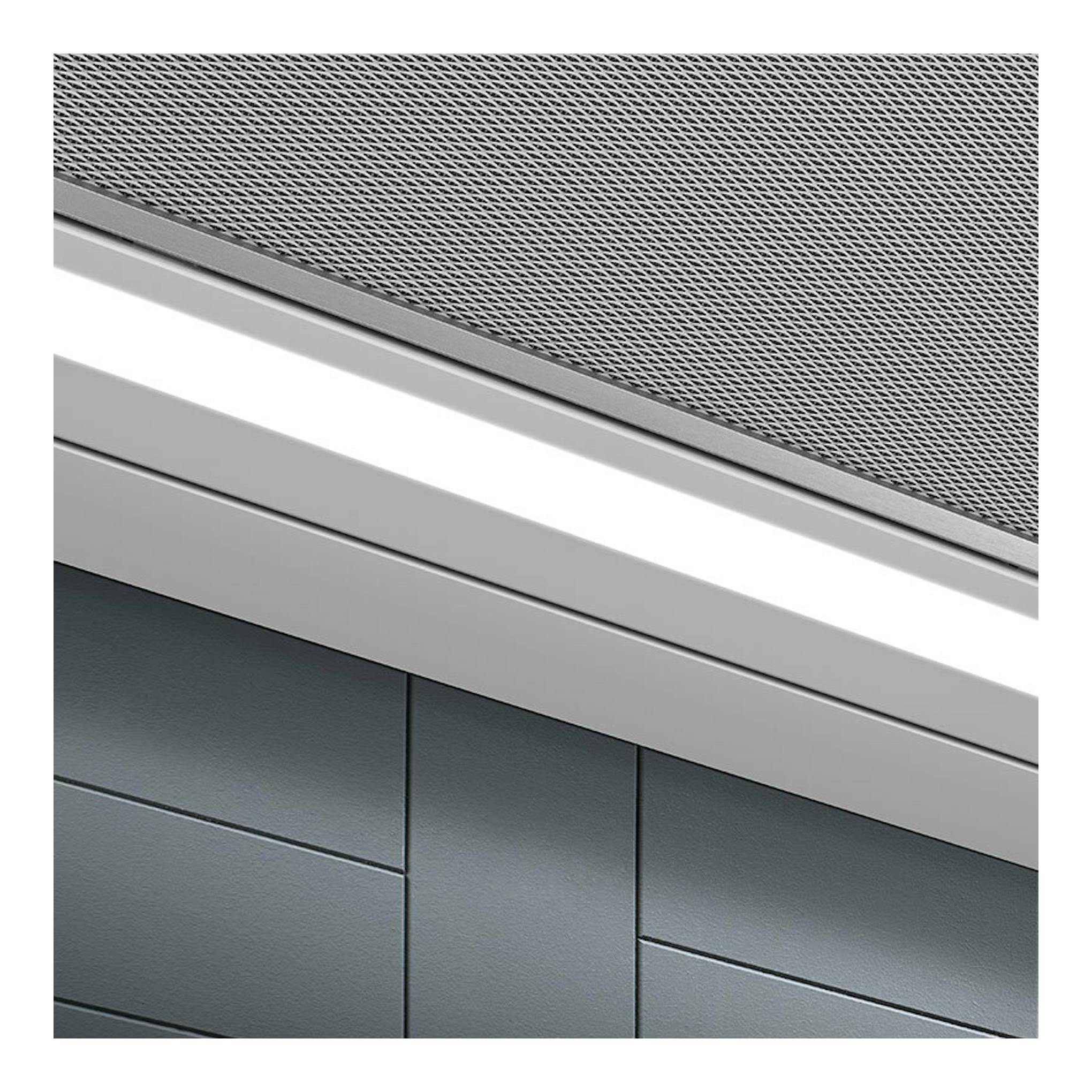 Campana extractora Electrolux LFP416X de acero inoxidable, vista en primer plano.