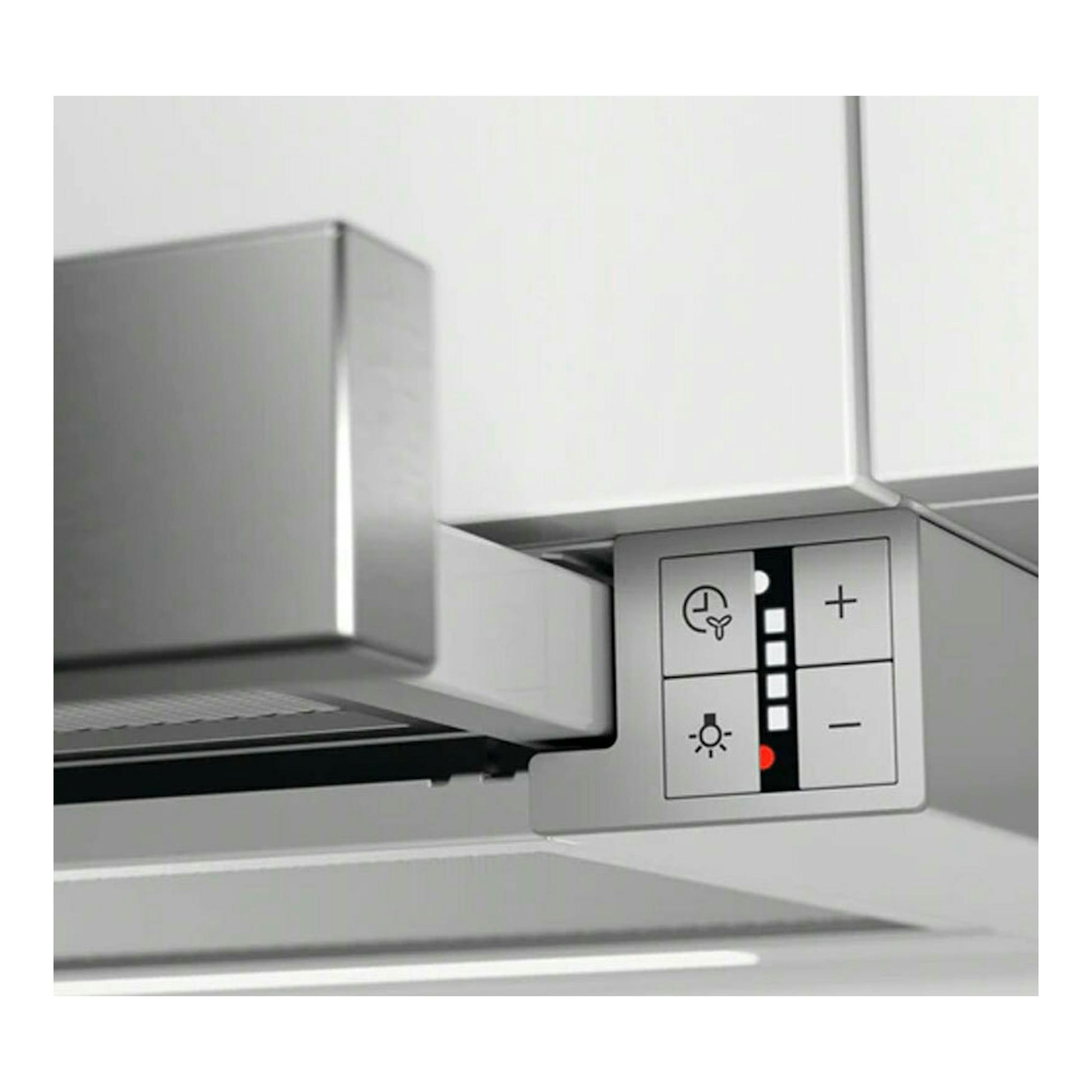 Campana extraíble AEG DPE5660M inox, vista frontal parcial con panel de mandos y botones.