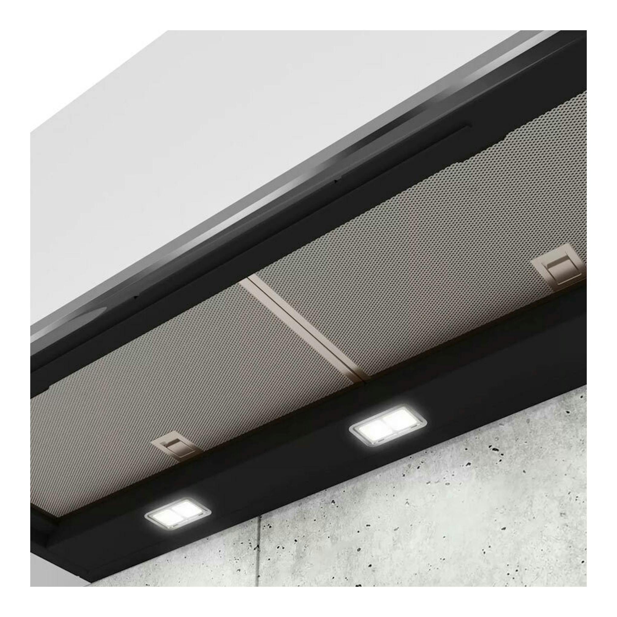Campana integrable Siemens LJ97BAM60 negra, vista inferior en ángulo, con filtros metálicos y luces LED.
