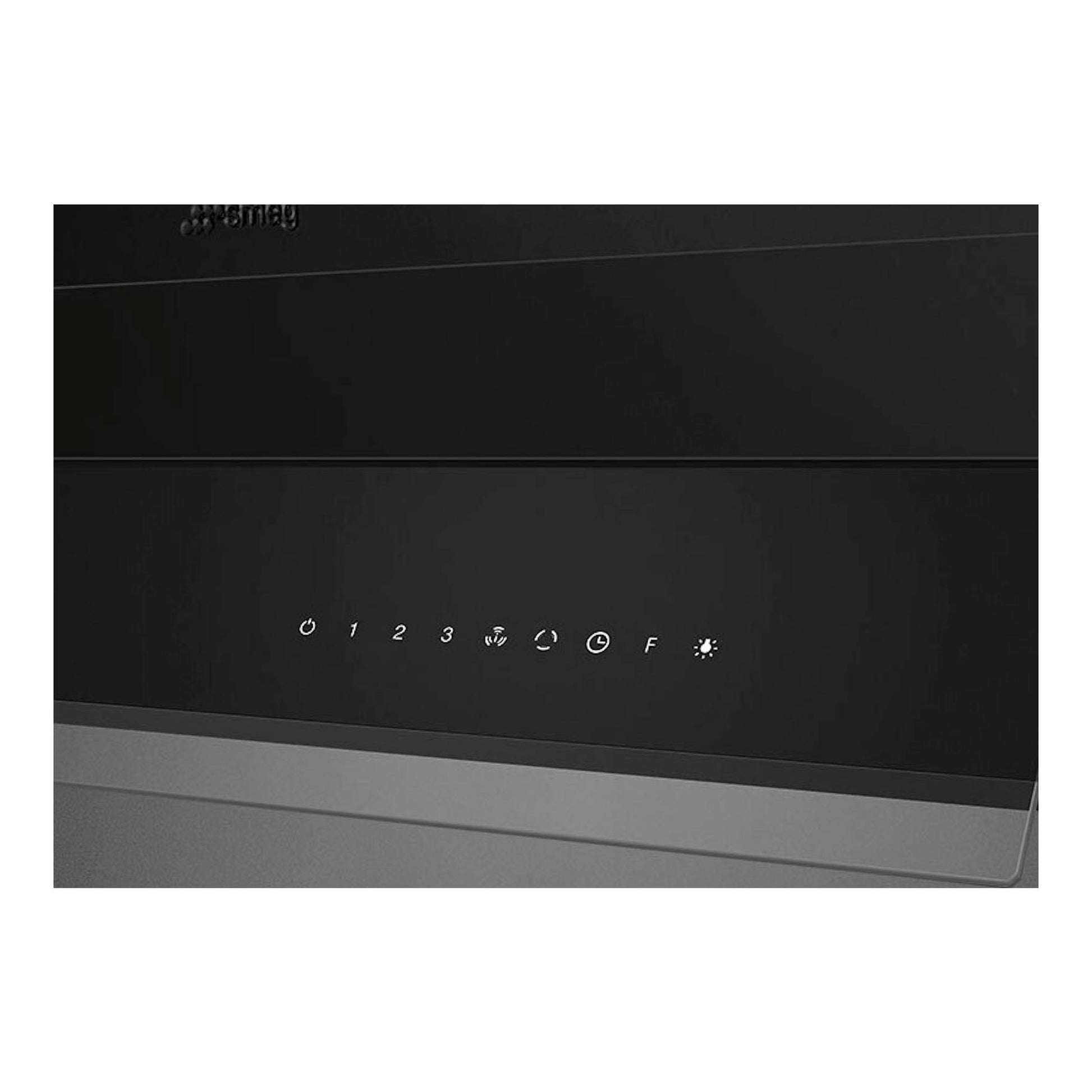 Campana integrable Smeg KSGT64BLV negra, vista frontal parcial con panel táctil y logo Smeg.