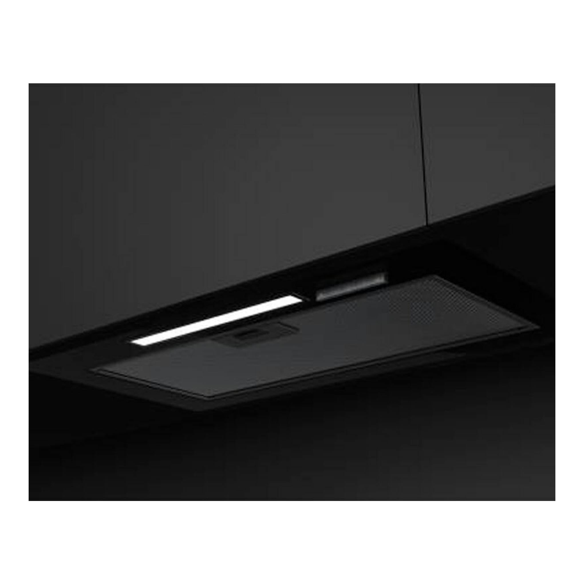 Campana integrable Teka GFI63030KOS negra de 60 cm, vista inferior instalada en mueble.