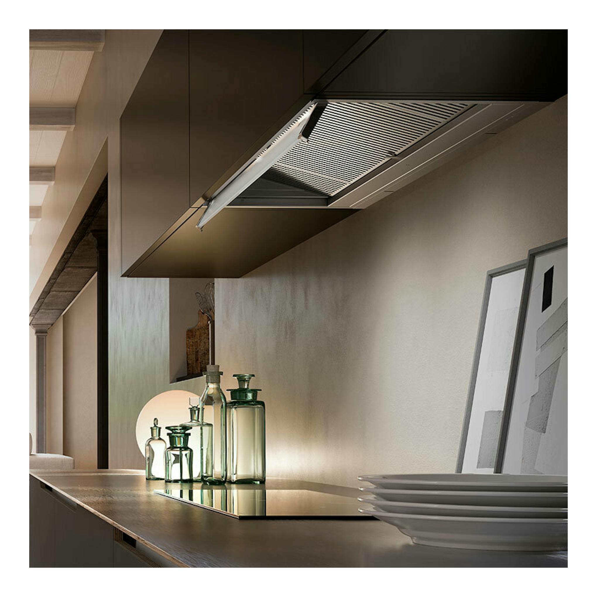 Campana integrada Mepamsa Secret Zero Gotas 60 cm, vista inferior, inox con filtro metálico desplegado.