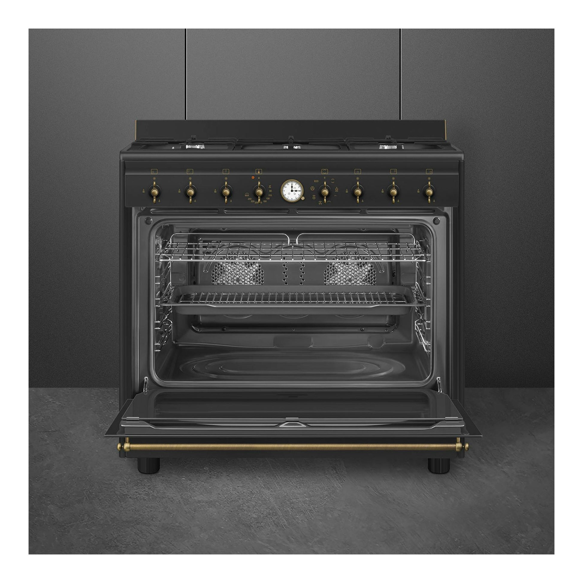 Cocina Smeg CO90GMAN2 de gas, antracita, vista frontal con horno abierto.
