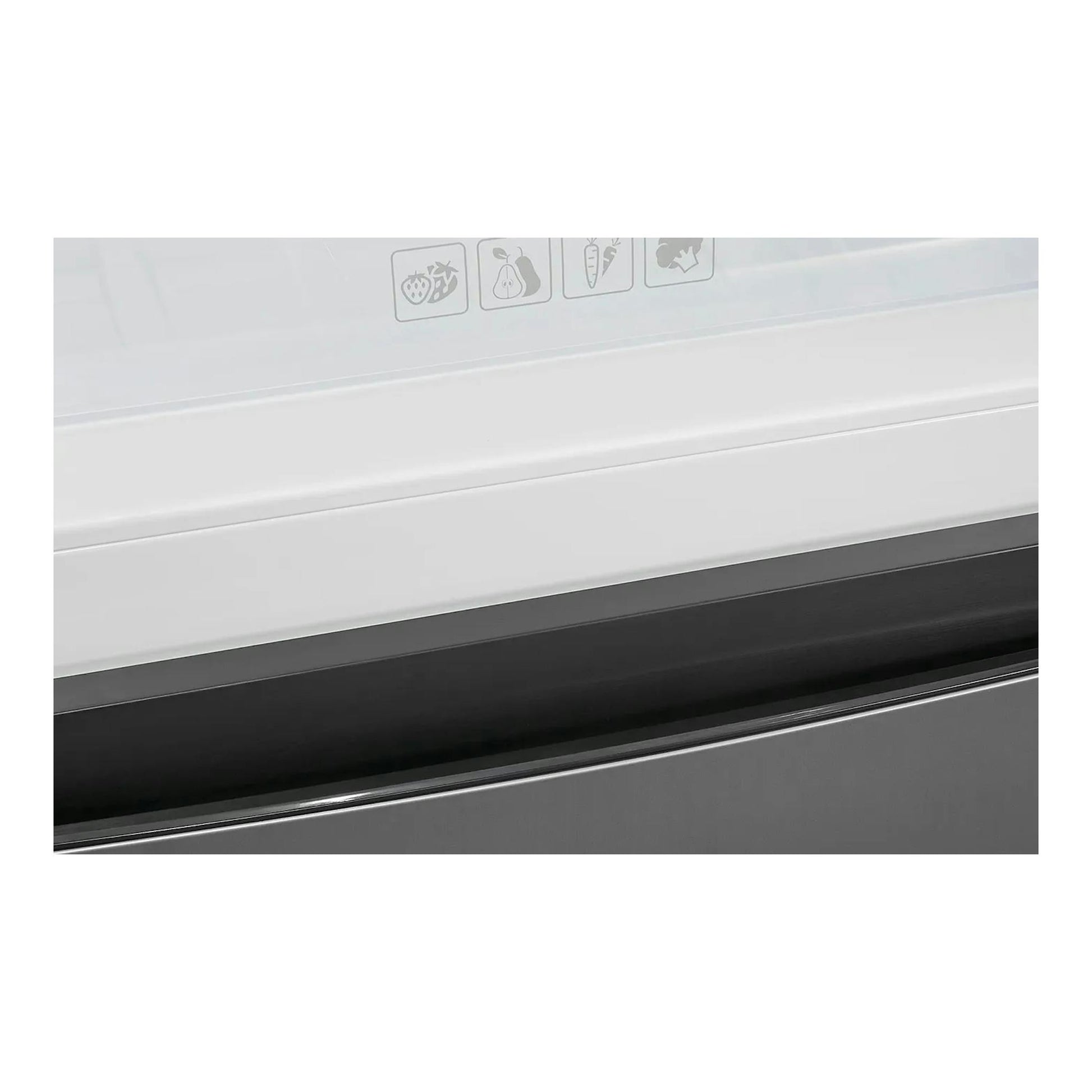 Frigorífico combi Exquisit KGC265-70-WS-040E, vista frontal parcial en inoxlook gris con iconos en la puerta.