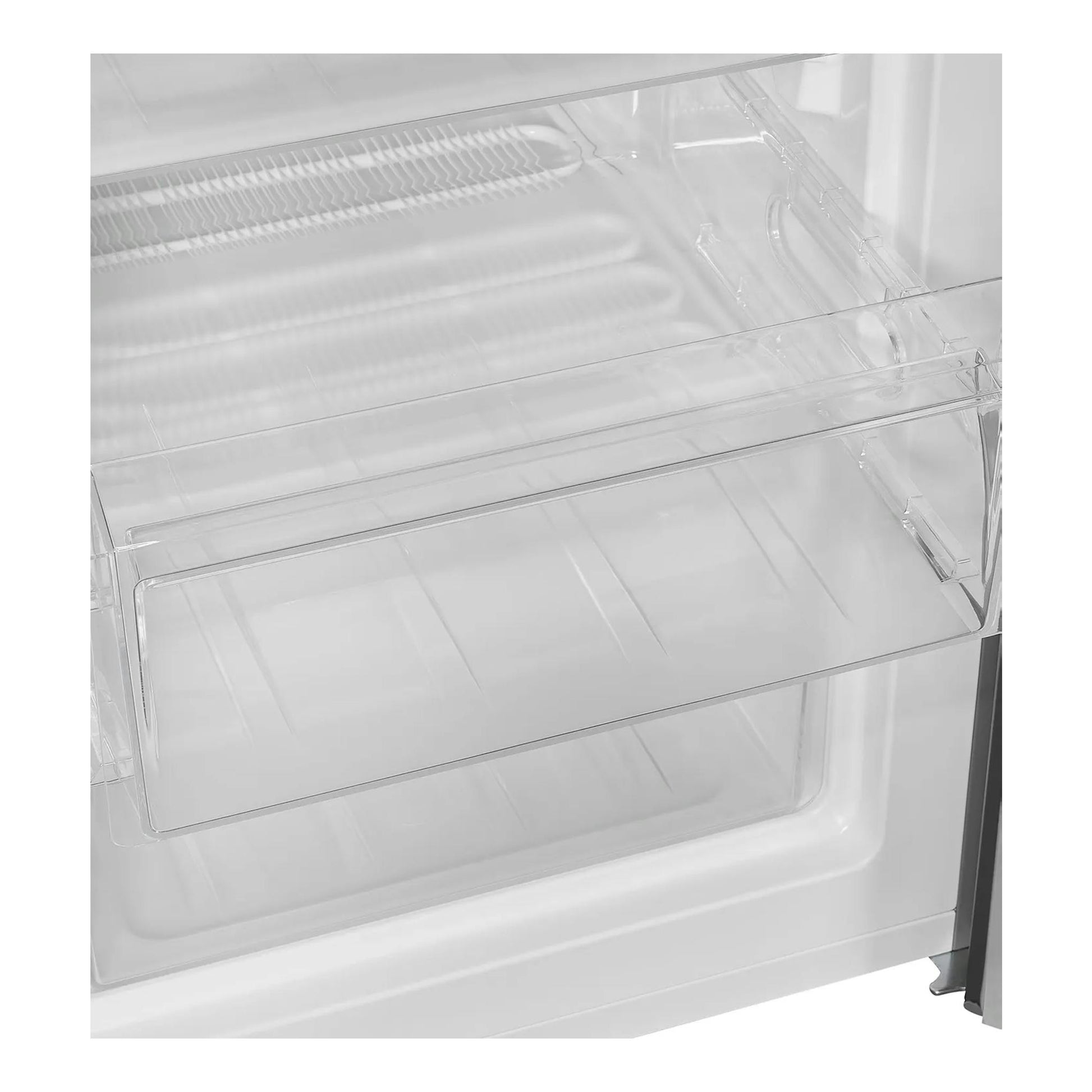 Interior de frigorífico combi Exquisit KGC265-70-WS-040E, con cajones transparentes y paredes blancas.
