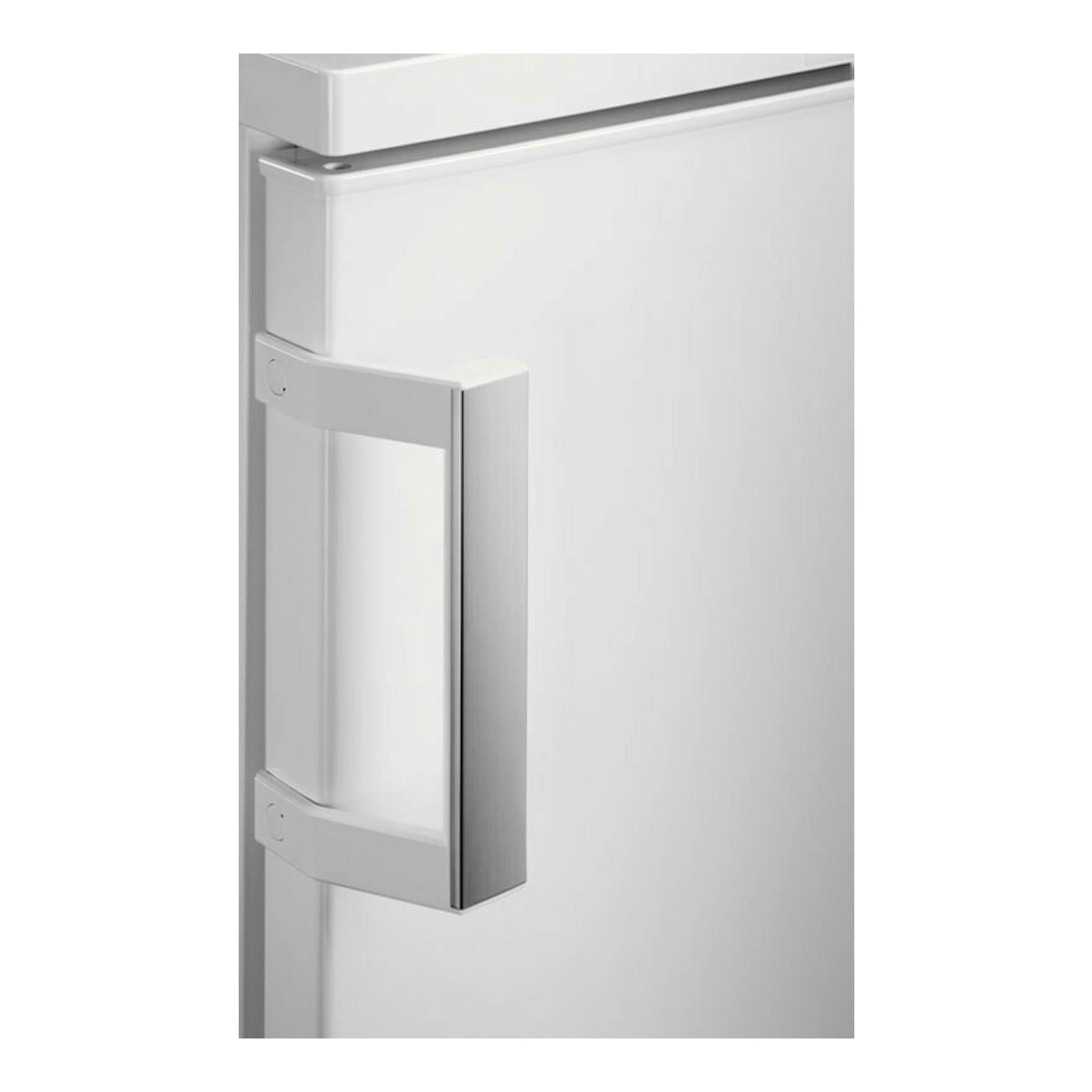 Congelador AEG ATB48E1AW blanco, vista frontal parcial de la puerta con asa vertical.