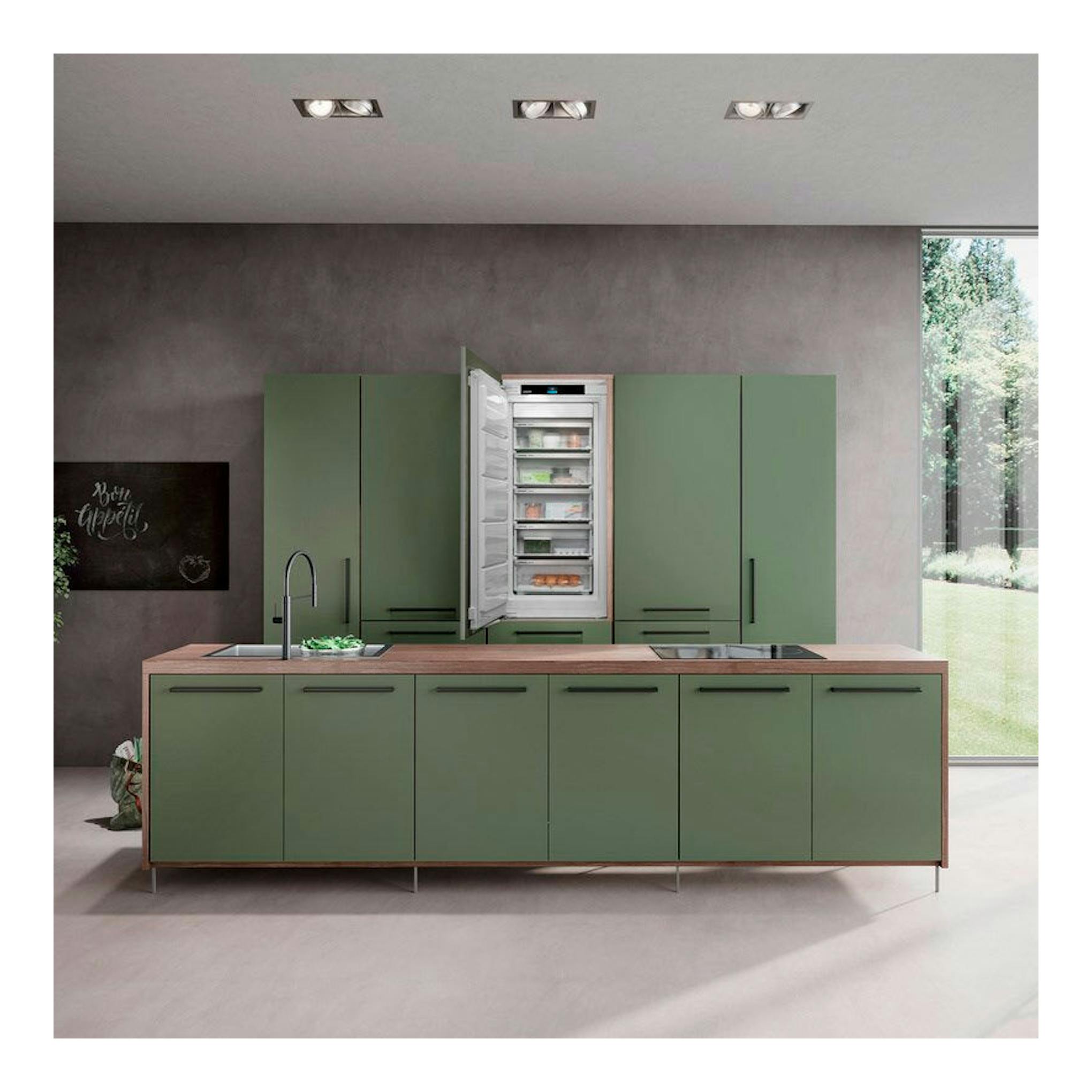 Congelador integrable Liebherr SIFNdi 4155 con puerta abierta, instalado en cocina moderna con muebles verdes.