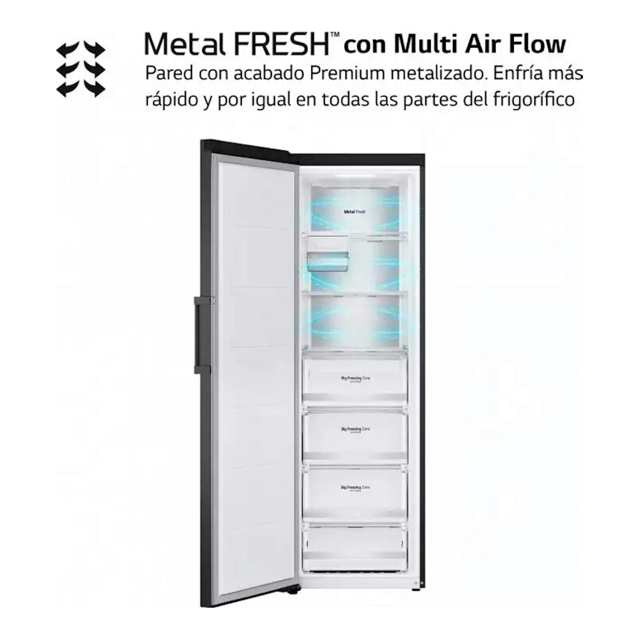 Congelador LG GFM61MCCSF de una puerta, abierto, vista frontal, color negro grisáceo.