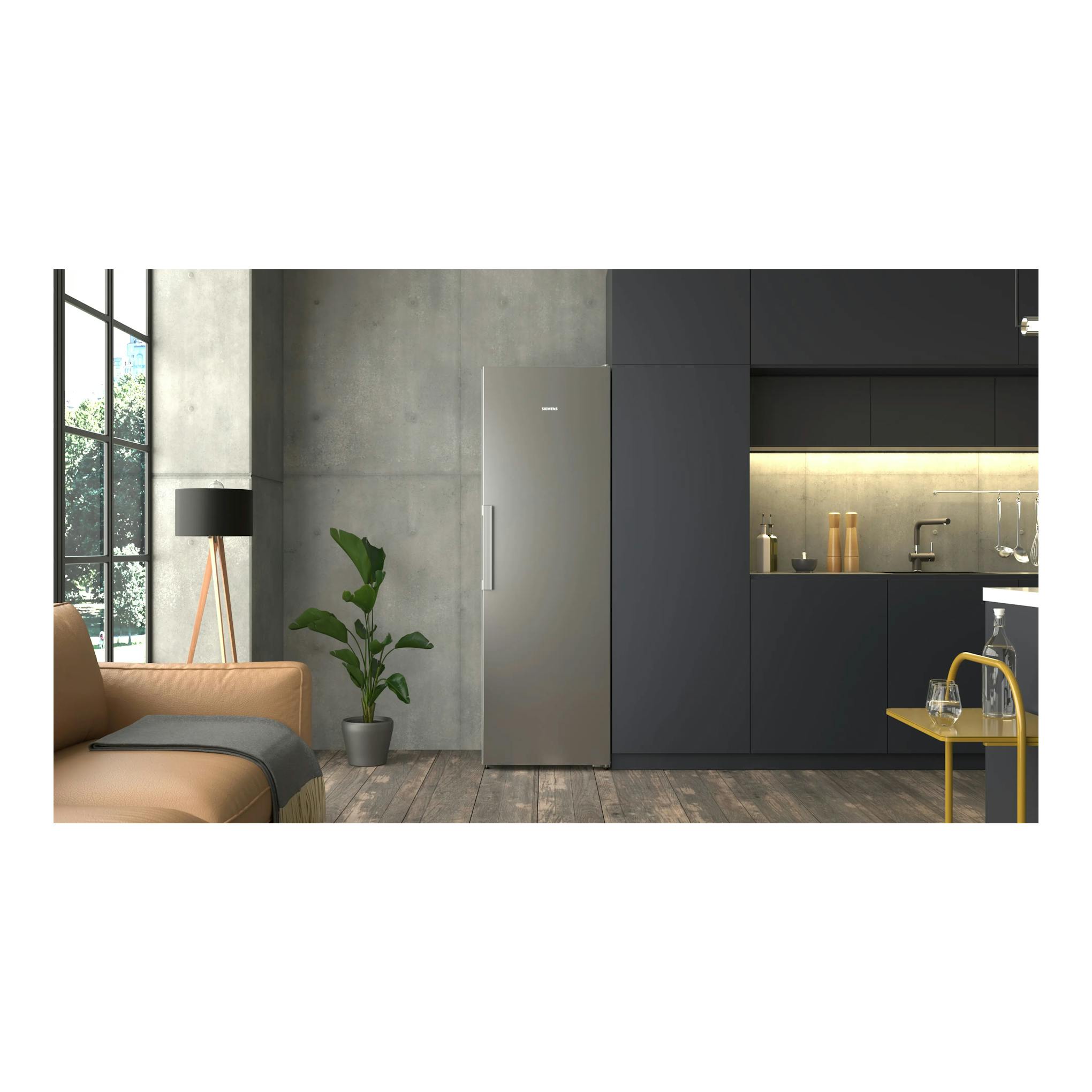 Congelador vertical Siemens GS36NVIDG inox, vista frontal, en cocina moderna.