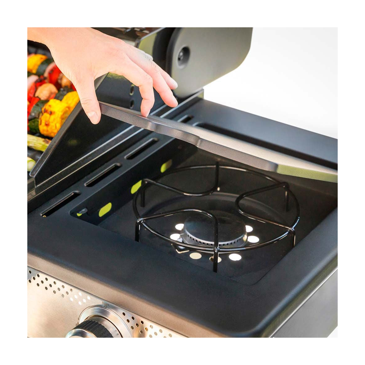 Barbacoa de gas Black+Decker BXOG12950E con 3 quemadores y quemador lateral