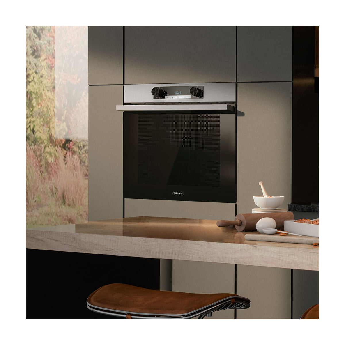 Horno multifunción Hisense BI62216AX, 77 l y limpieza hidrolítica