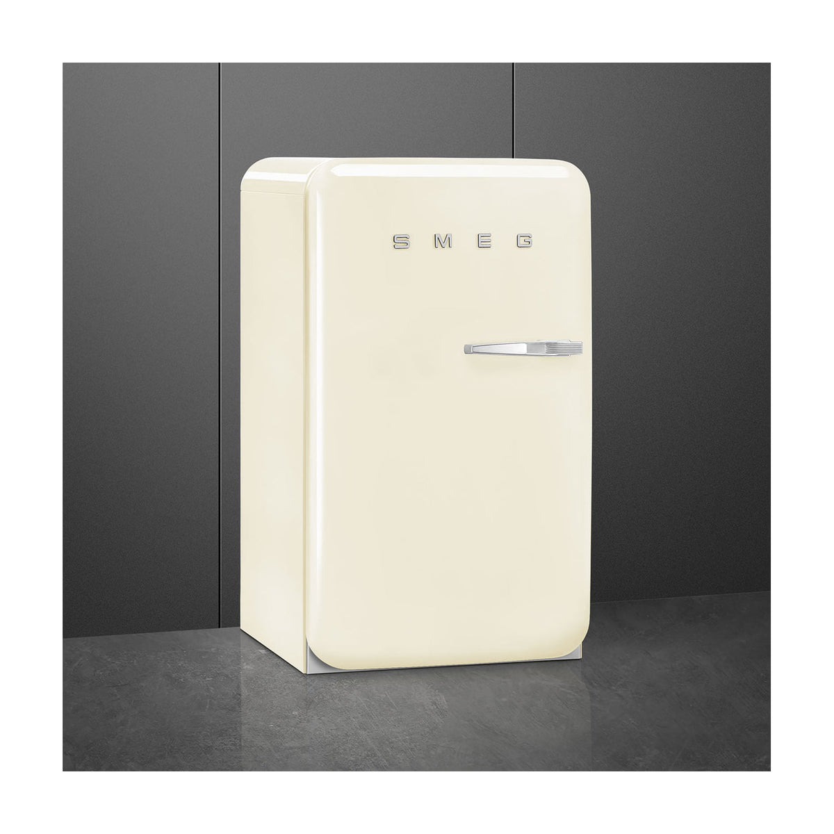 Frigorífico de una puerta Smeg FAB10LCR6, crema, 122 l