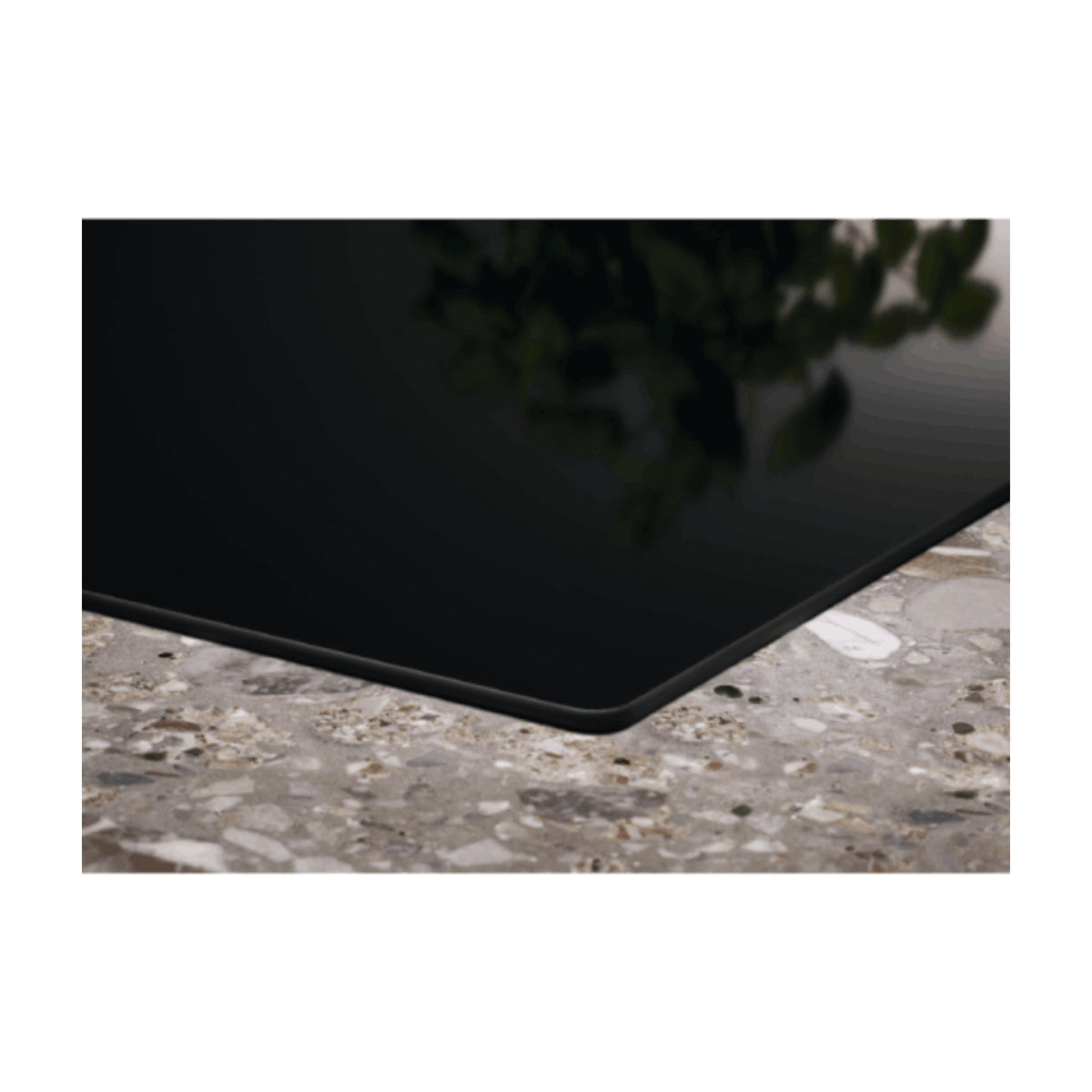 Placa de inducción Electrolux LIT6340CK de 3 zonas con Hob2Hood y zona de 32 cm