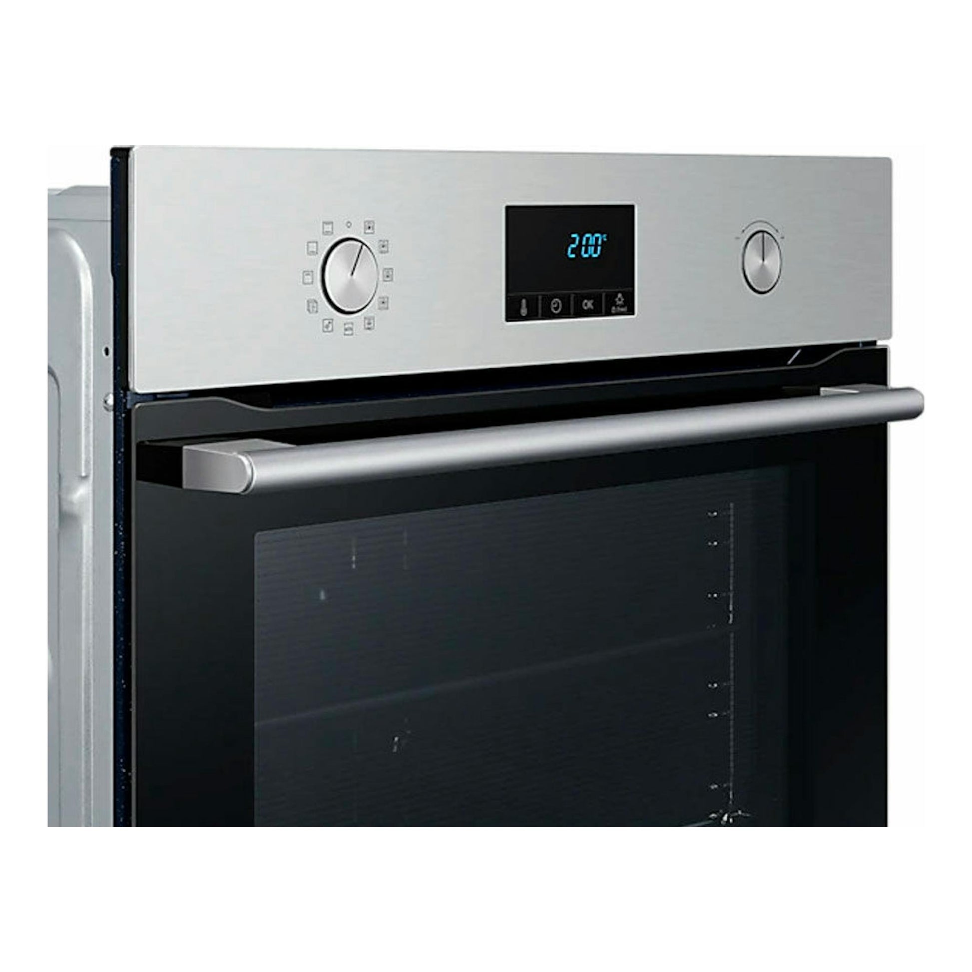 Horno Samsung NV68A1170BS/EC inox, vista frontal inclinada, puerta abierta, panel digital y mandos giratorios.