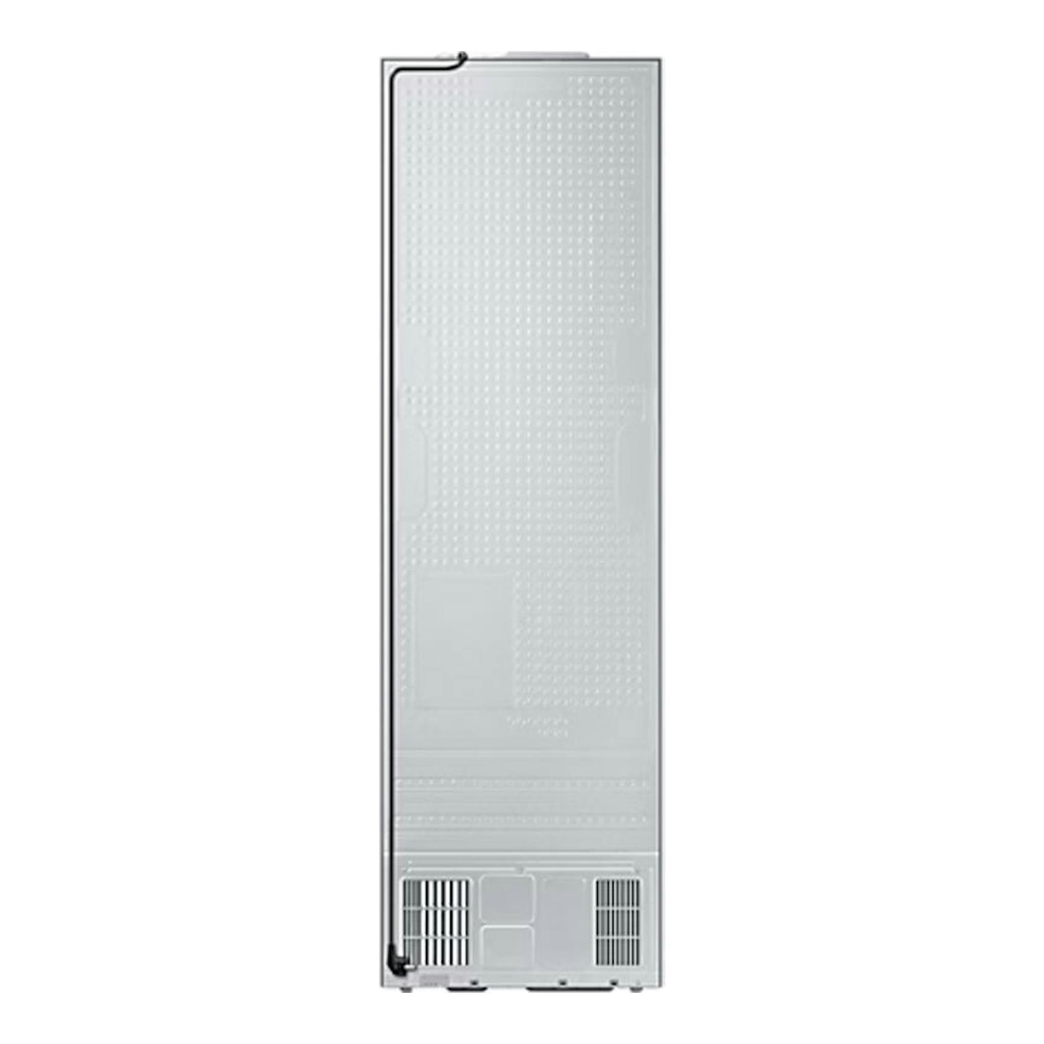 Frigorífico combi Samsung RB38C607AS9/EF en vista trasera, acabado plateado, con rejillas inferiores.