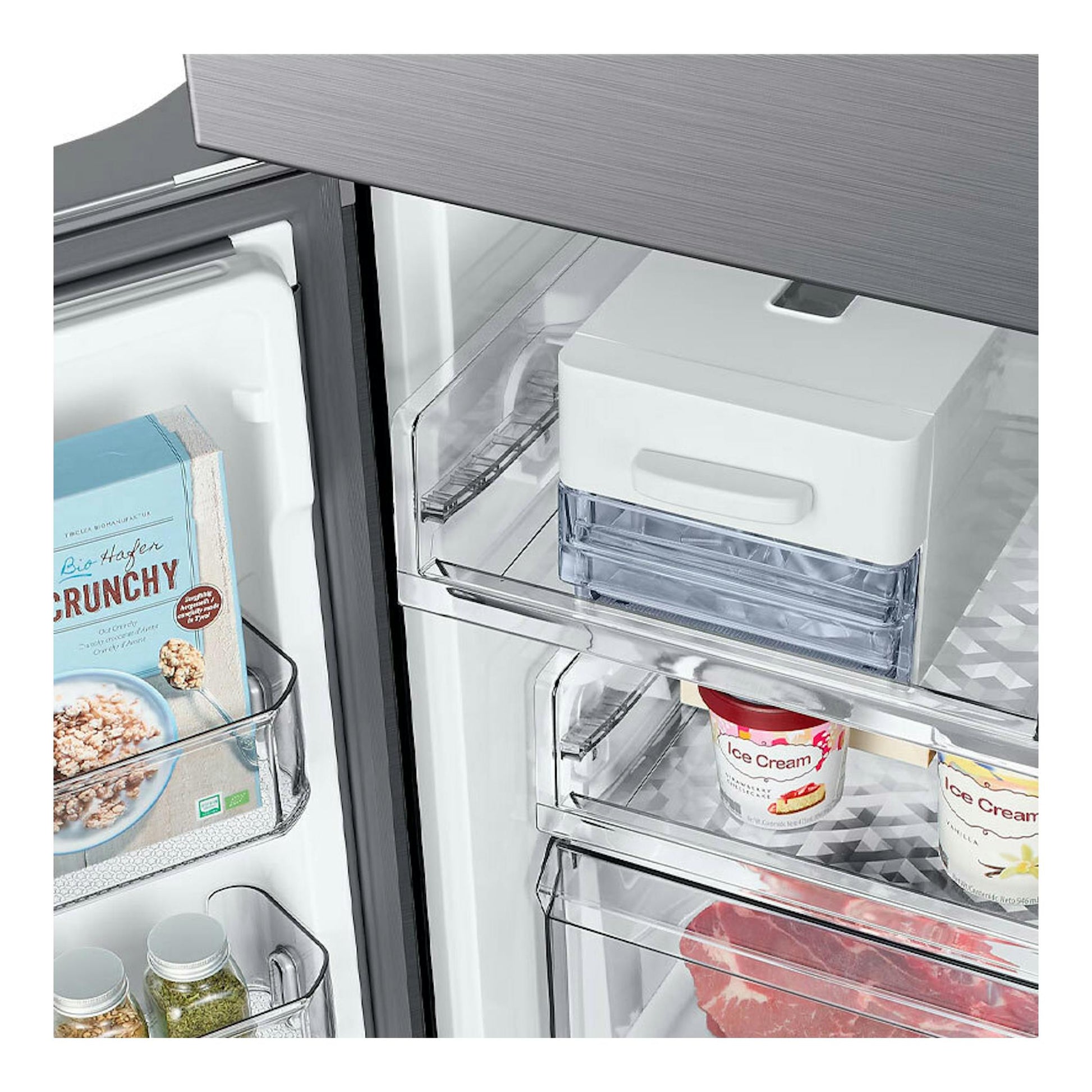 Interior de frigorífico americano Samsung RF59C70TES9/ES en inox, con estantes y cajones abiertos.