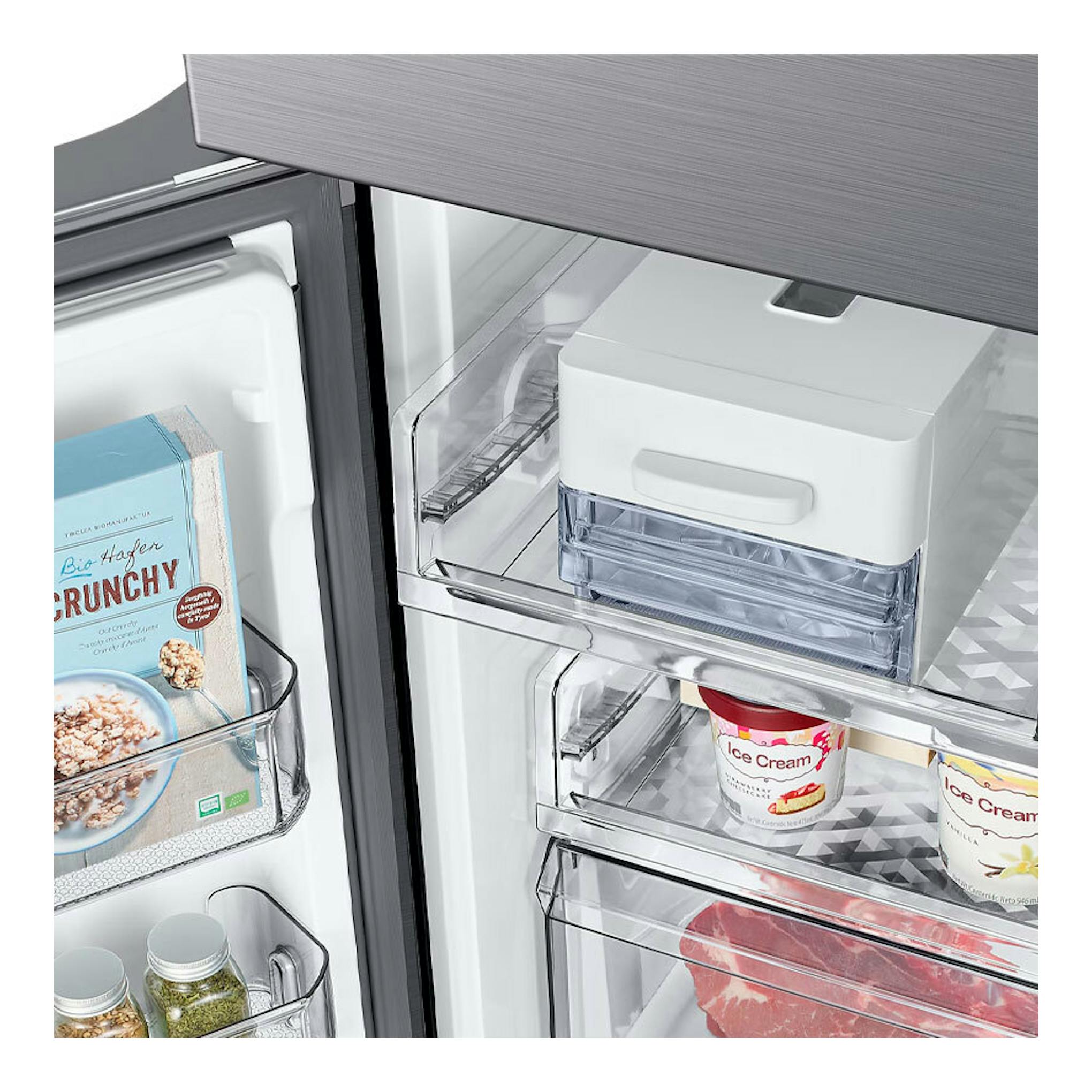 Interior de frigorífico americano Samsung RF59C70TES9/ES en inox, con estantes y cajones abiertos.