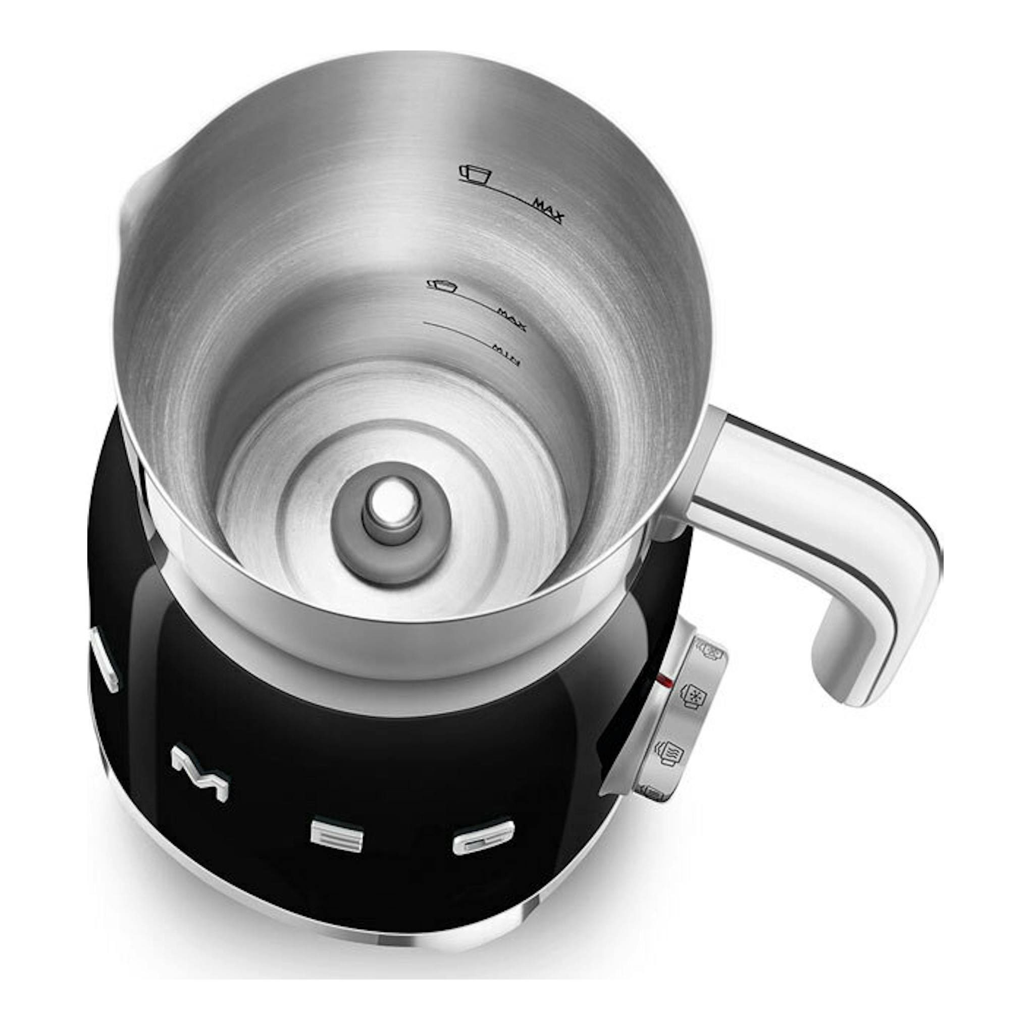 Espumador de leche Smeg MFF11BLEU negro, vista superior con jarra metálica y base negra.