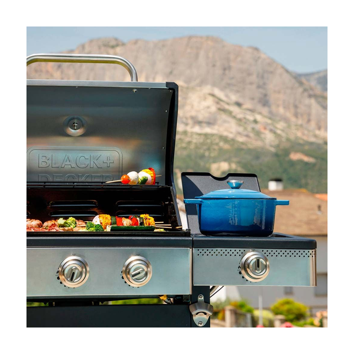 Barbacoa de gas Black+Decker BXOG12950E con 3 quemadores y quemador lateral