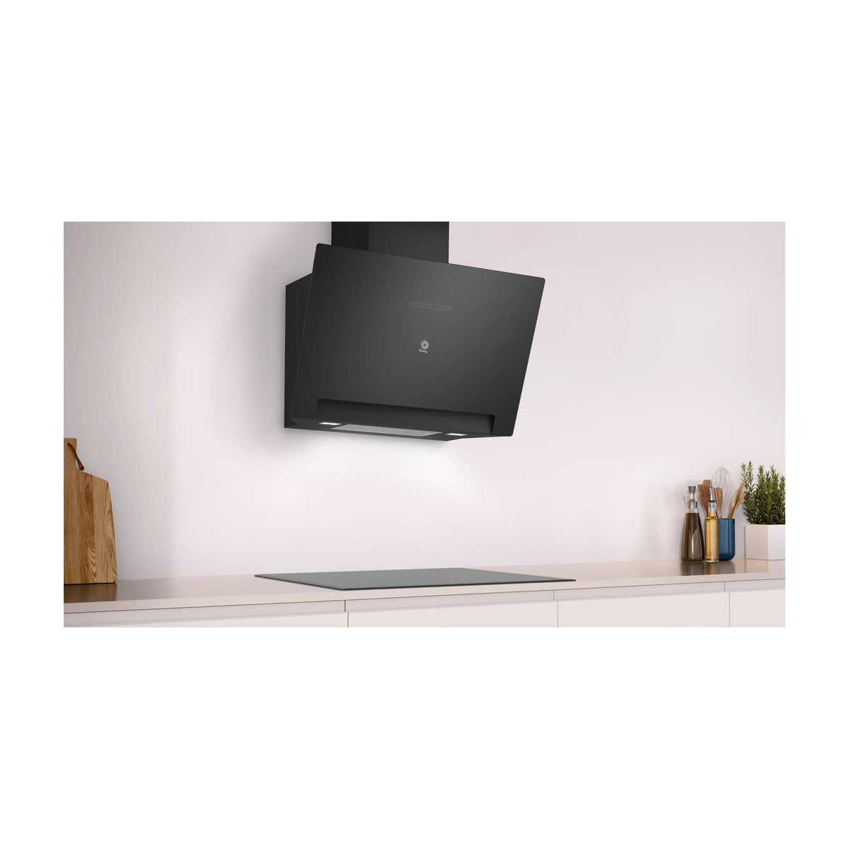 Campana de pared inclinada Balay 3BC587LN, 80 cm, cristal negro