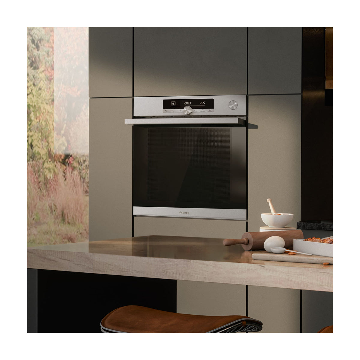 Horno Hisense O643PX pirolítico de 77 l con vapor