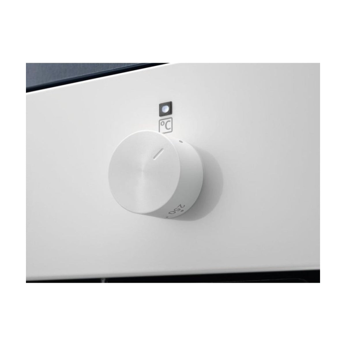 Horno multifunción Electrolux CKB101W de 65 l con AquaClean, blanco