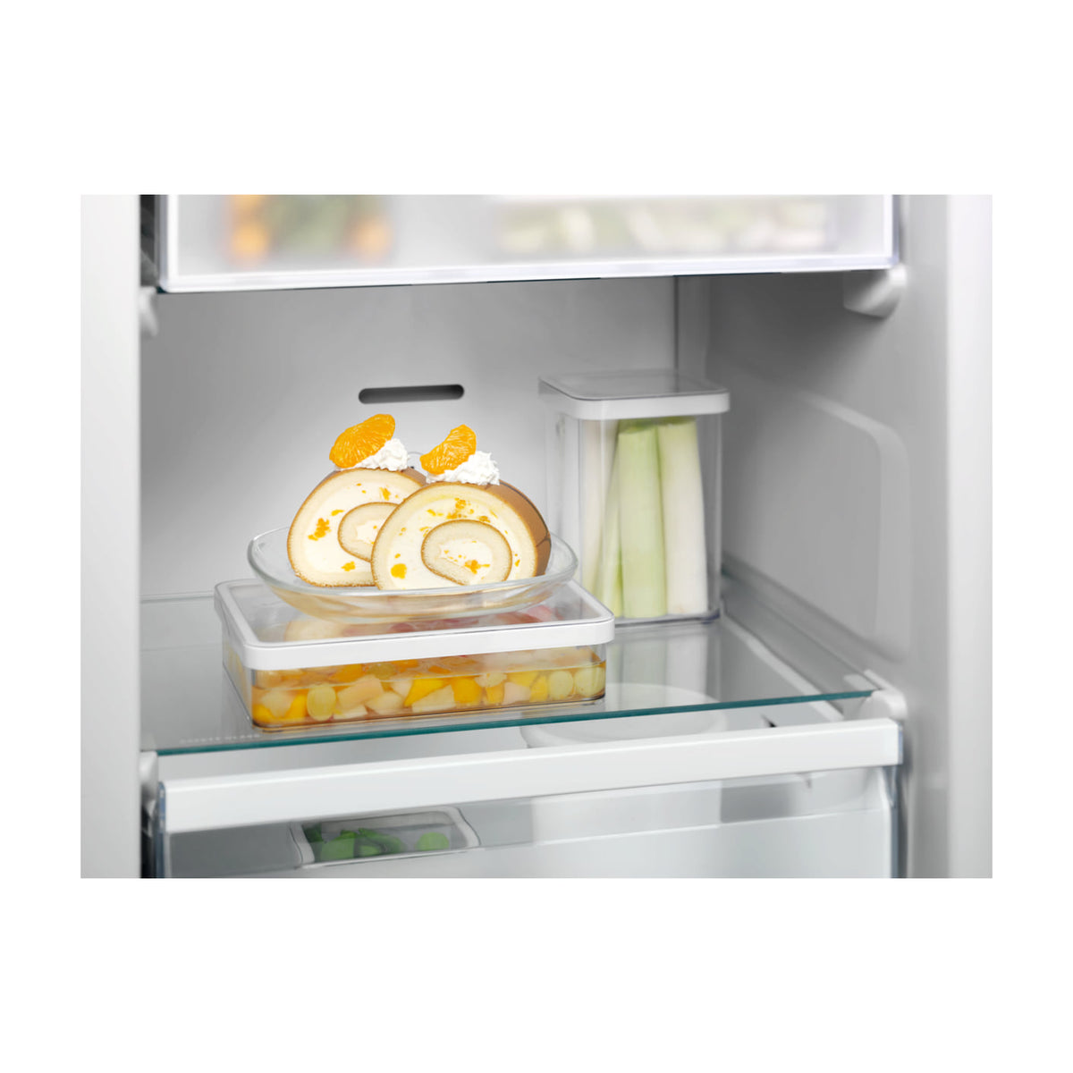 Congelador vertical Electrolux EUN7NE18S integrable, No Frost, 212 l