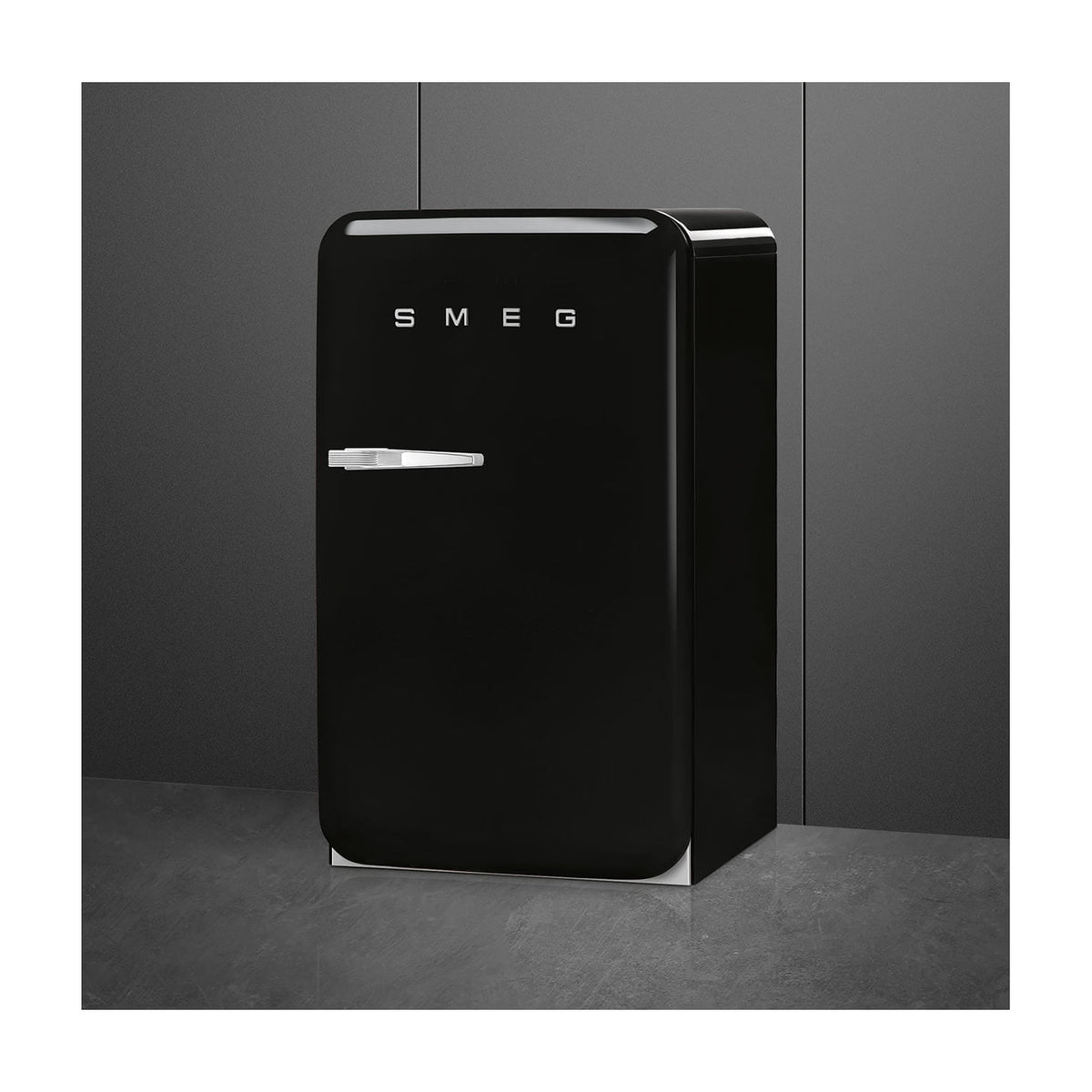 Frigorífico de una puerta Smeg FAB10RBL6 negro, 122 l y clase D