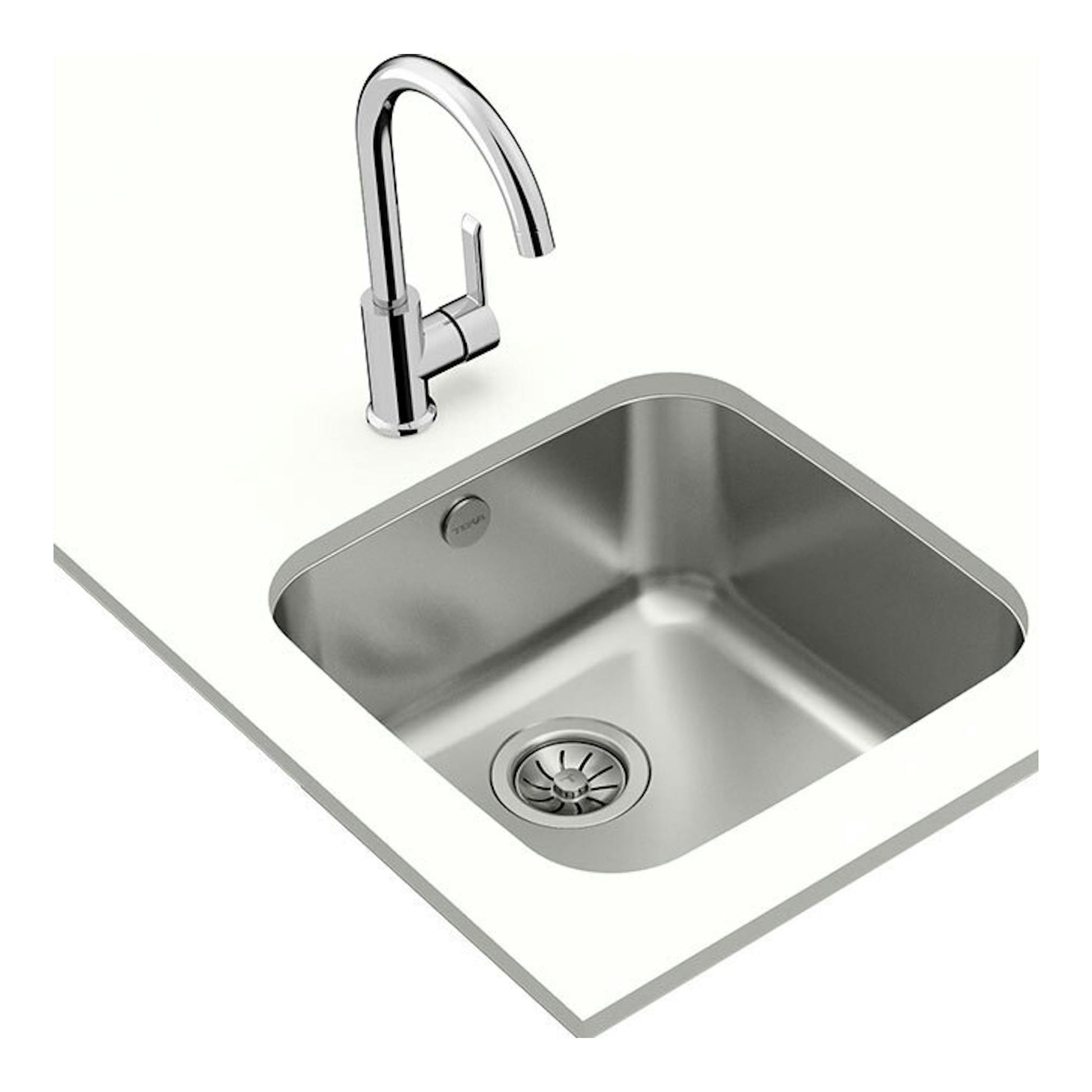 Fregadero Teka BE 40.40 Plus de acero inoxidable, vista superior inclinada con grifo cromado.