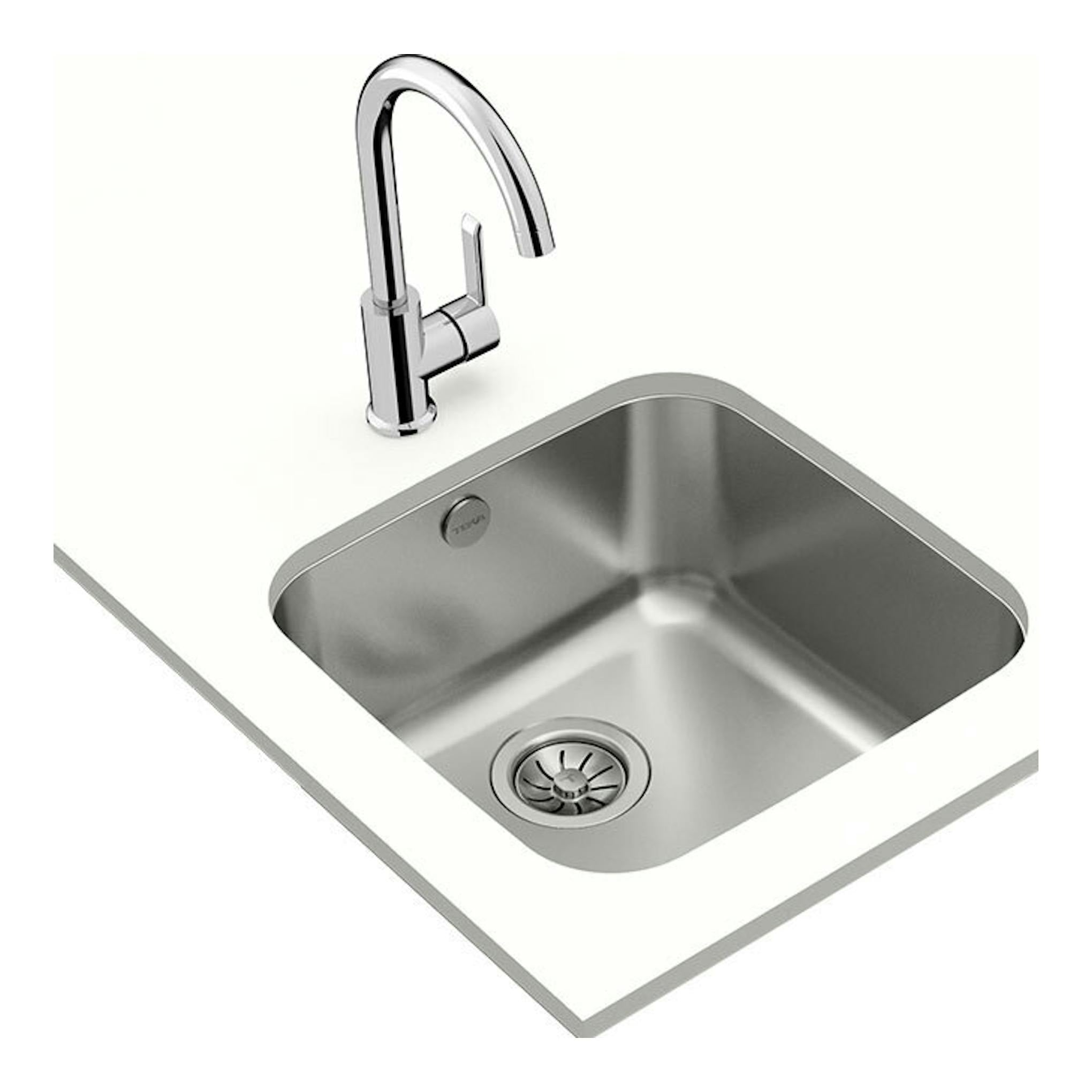 Fregadero Teka BE 40.40 Plus de acero inoxidable, vista superior inclinada con grifo cromado.