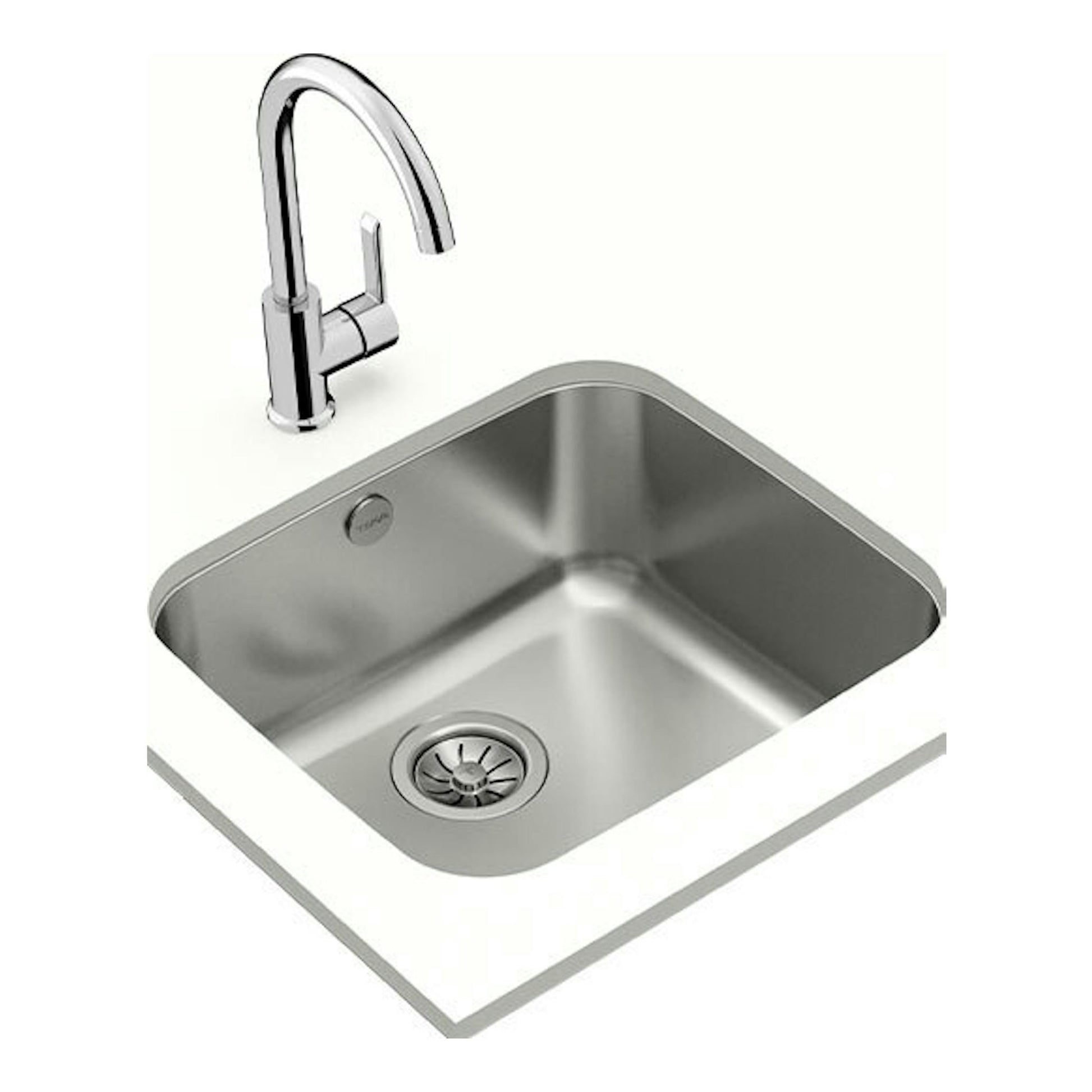 Fregadero Teka BE 45.40 de acero inoxidable, visto en ángulo, empotrado en encimera blanca, con grifo cromado.