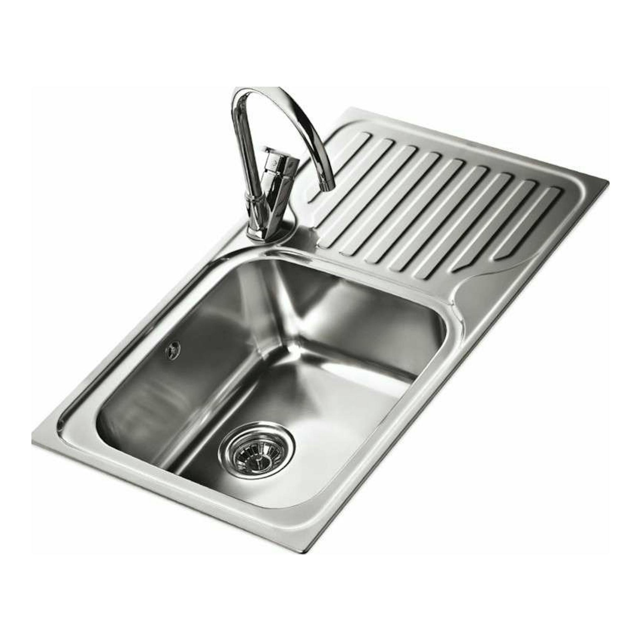 Fregadero Teka CLASSIC MAX 1C 1E derecha, acero inoxidable, vista en ángulo, con grifo y escurridor.