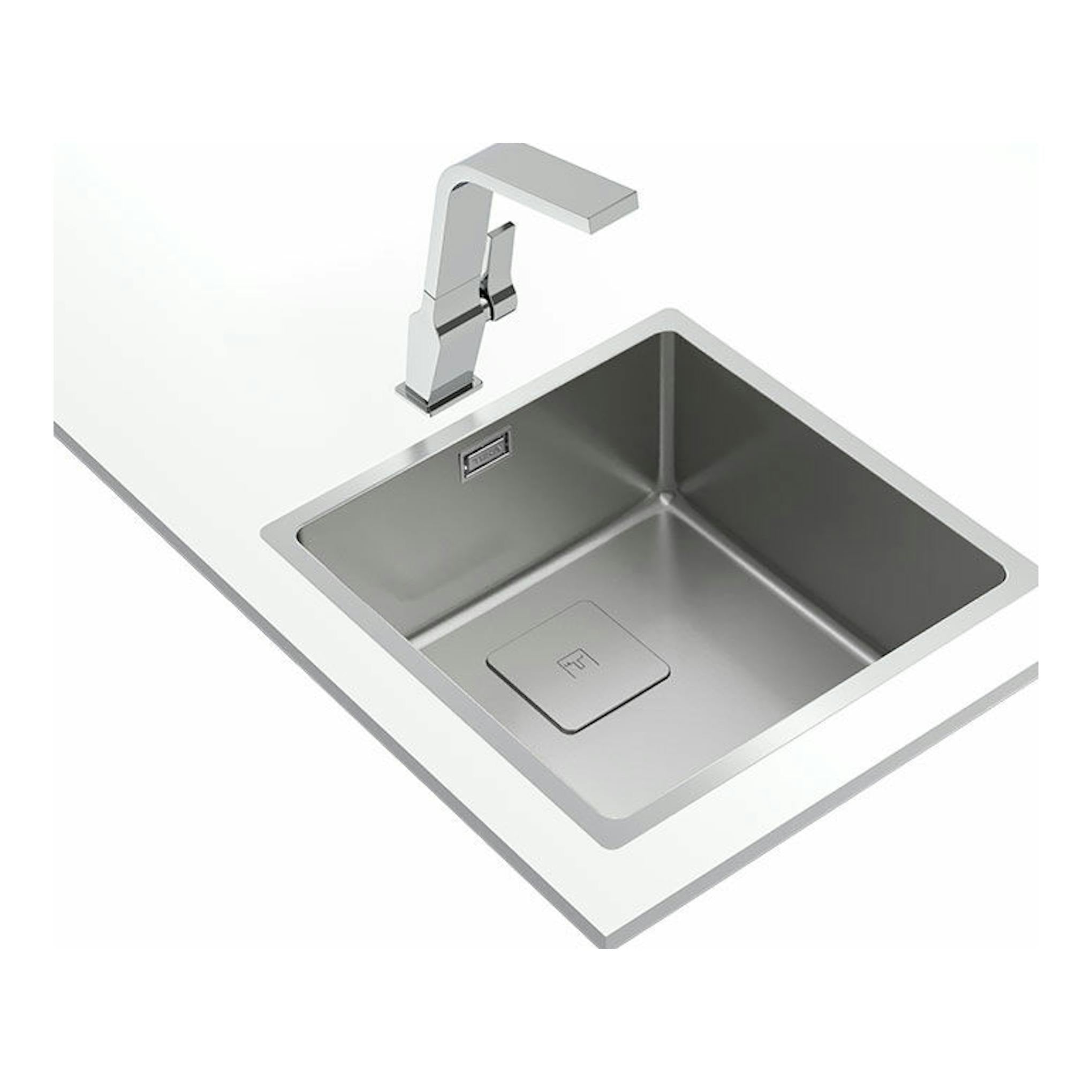 Fregadero Teka FlexLinea RS15 40.40 M-XT PureClean de acero inoxidable, vista superior con grifo cromado.