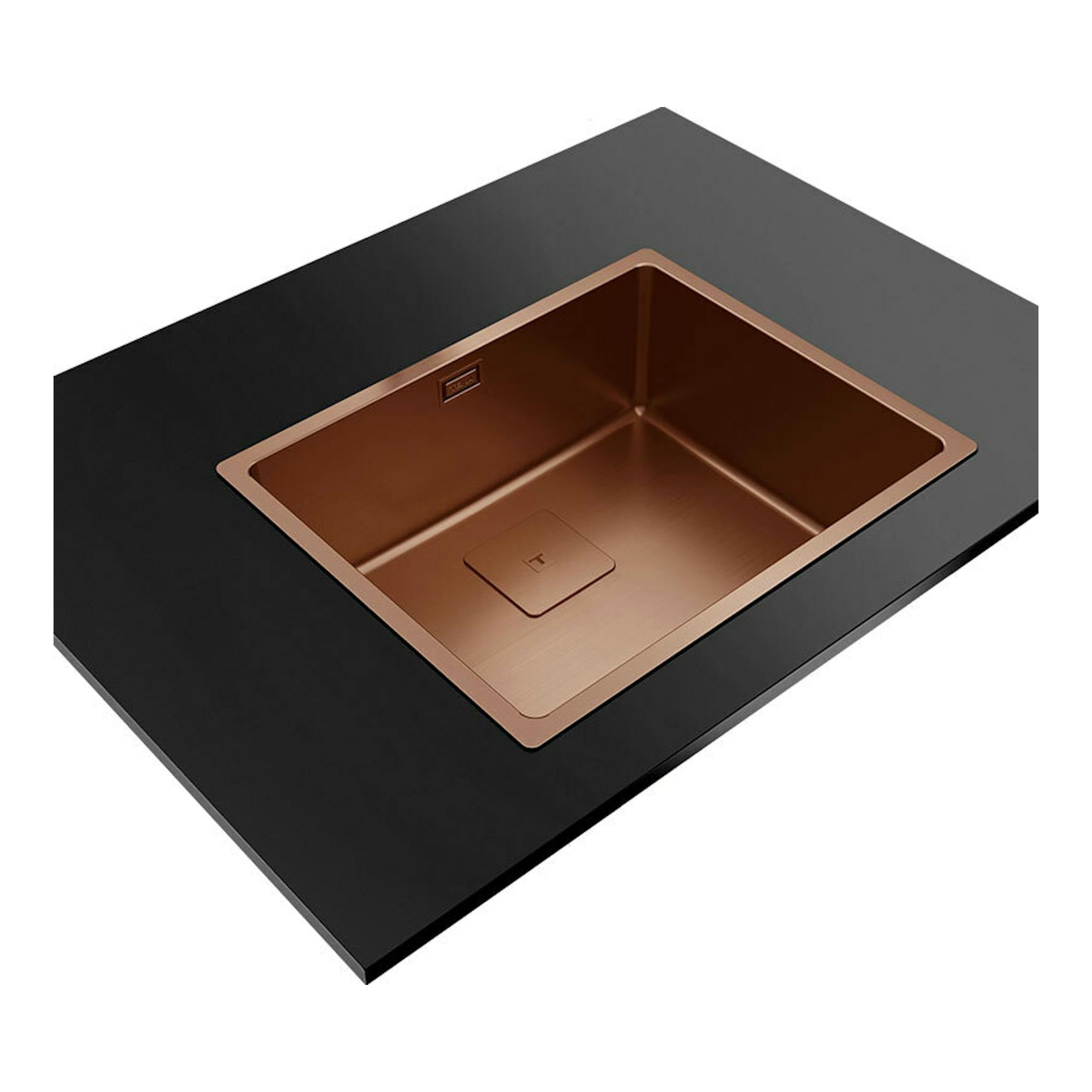 Fregadero Teka FlexLinea RS15 50.40 color cobre, vista superior en encimera negra.