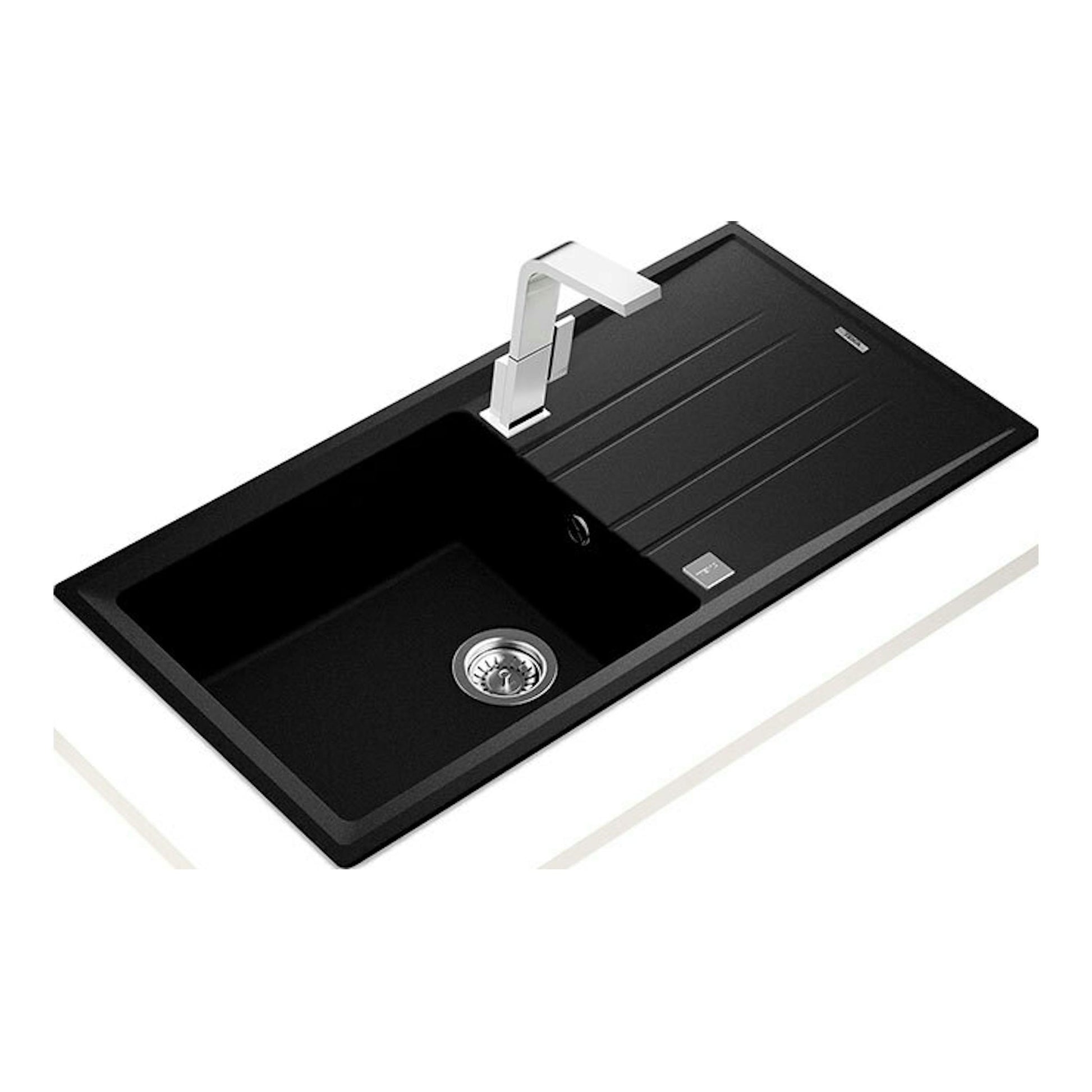 Fregadero Teka Tegranite Stone 60L-TG1C1E negro, vista cenital en ángulo, con escurridor y grifo.