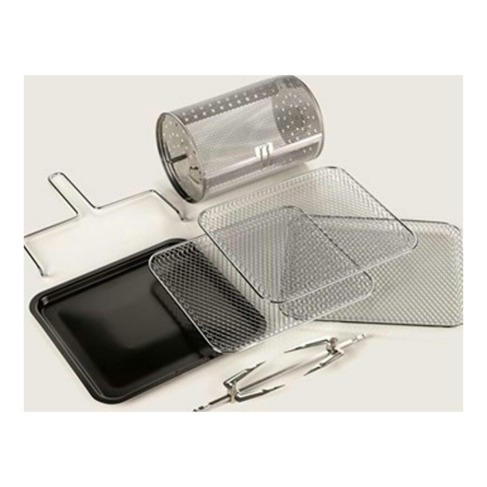 Vista cenital de accesorios Ariete 4619: bandeja negra, cesta metálica, tambor y pinzas sobre fondo blanco.
