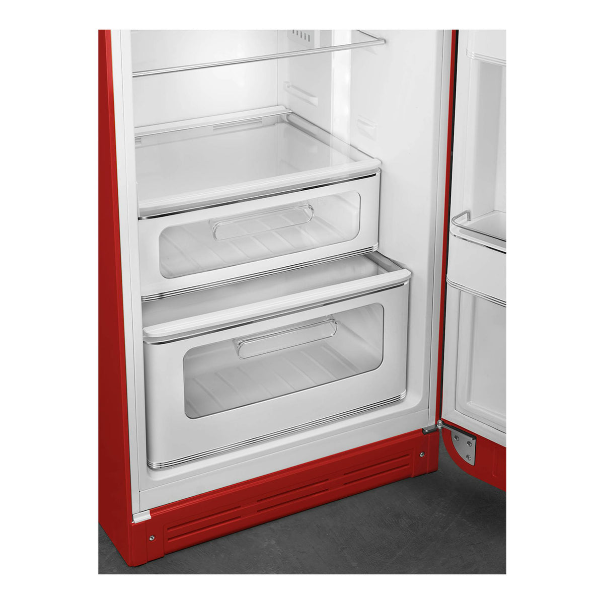 Smeg FAB30RRD6, frigorífico rojo de dos puertas, interior blanco con cajones abiertos, vista frontal.