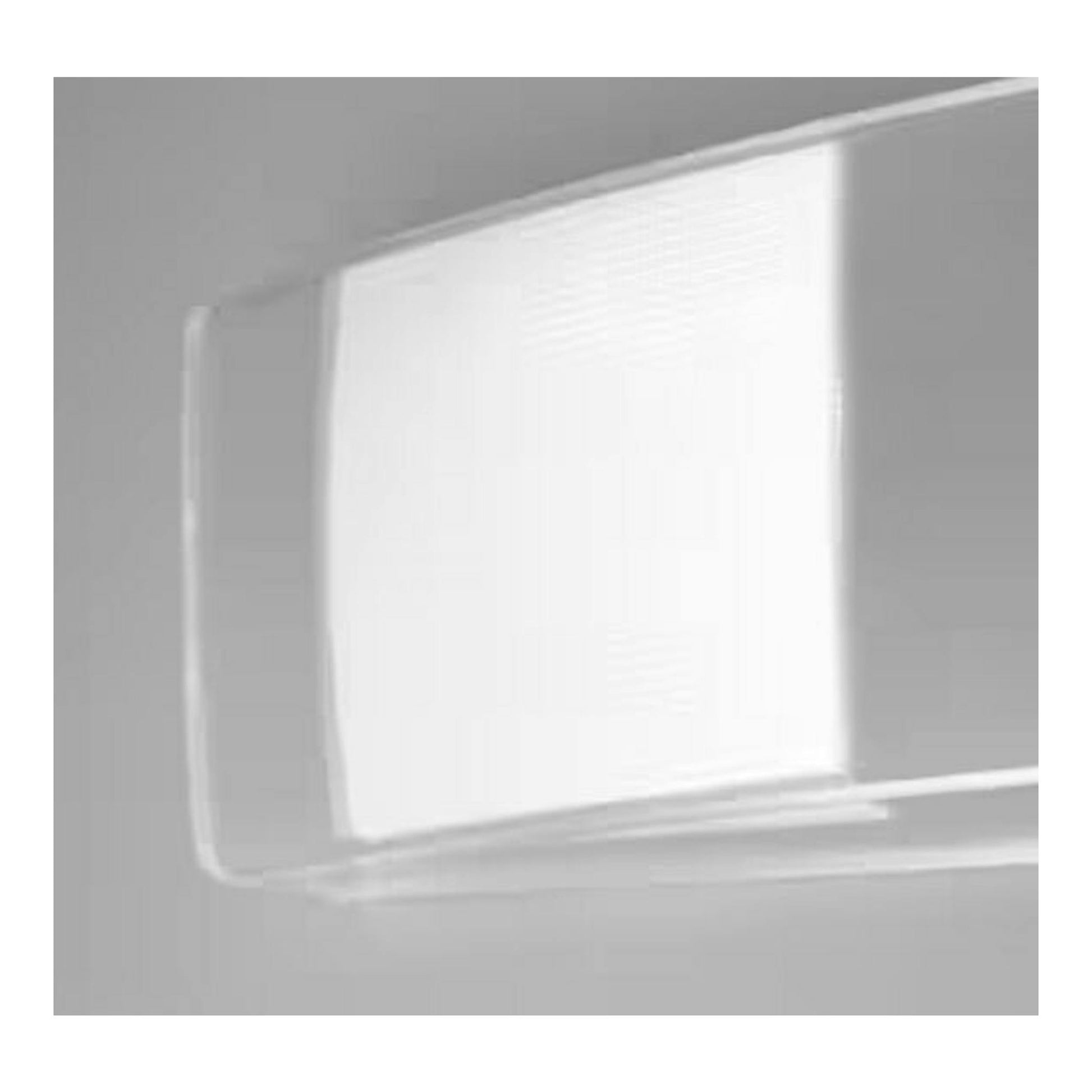 Frigorífico integrable AEG OSF6I82EF, vista parcial en blanco de la puerta y el tirador.