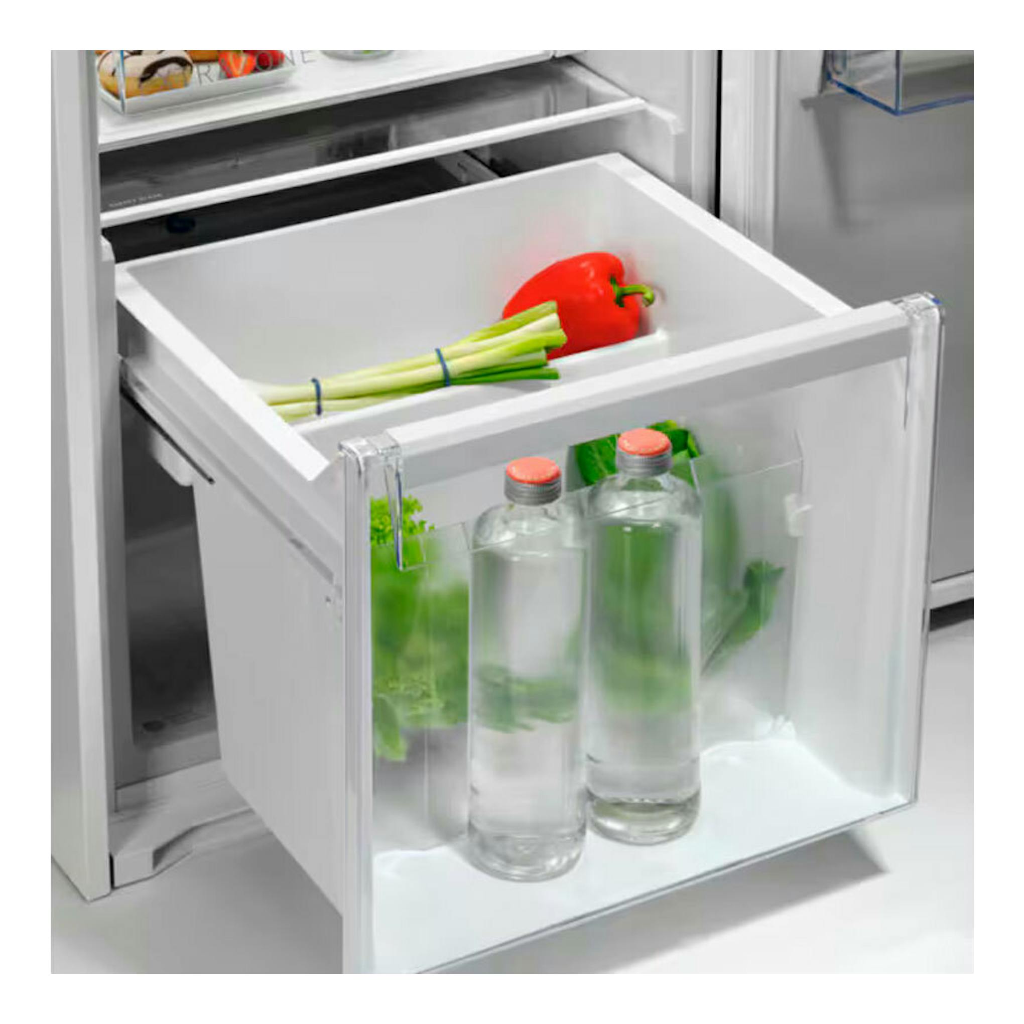Vista frontal del frigorífico integrable AEG TK6DS181ES, con cajón extraíble blanco y frontal transparente.