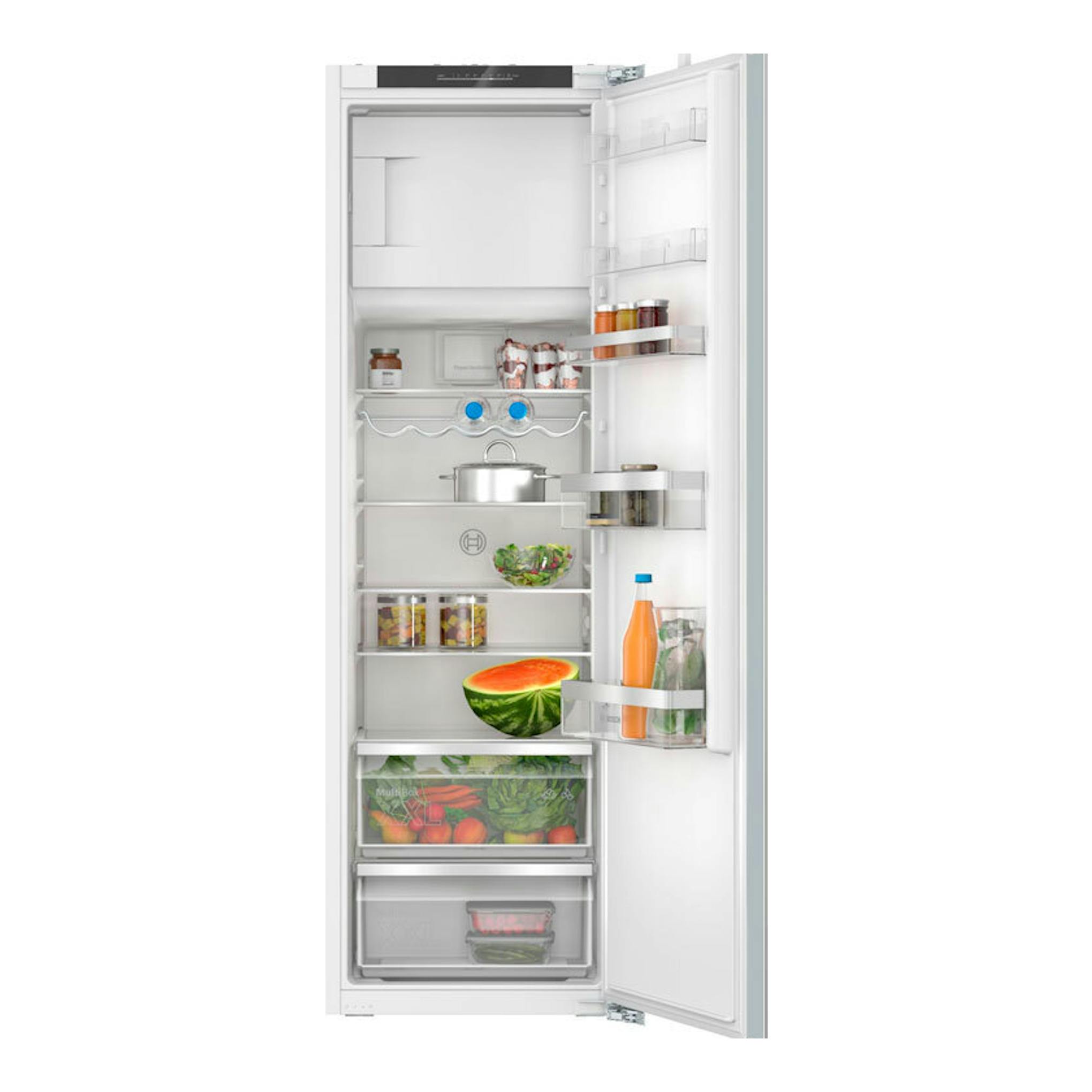 Frigorífico integrable Bosch KIL82VFE0 abierto, vista frontal, interior blanco con estantes y cajones.