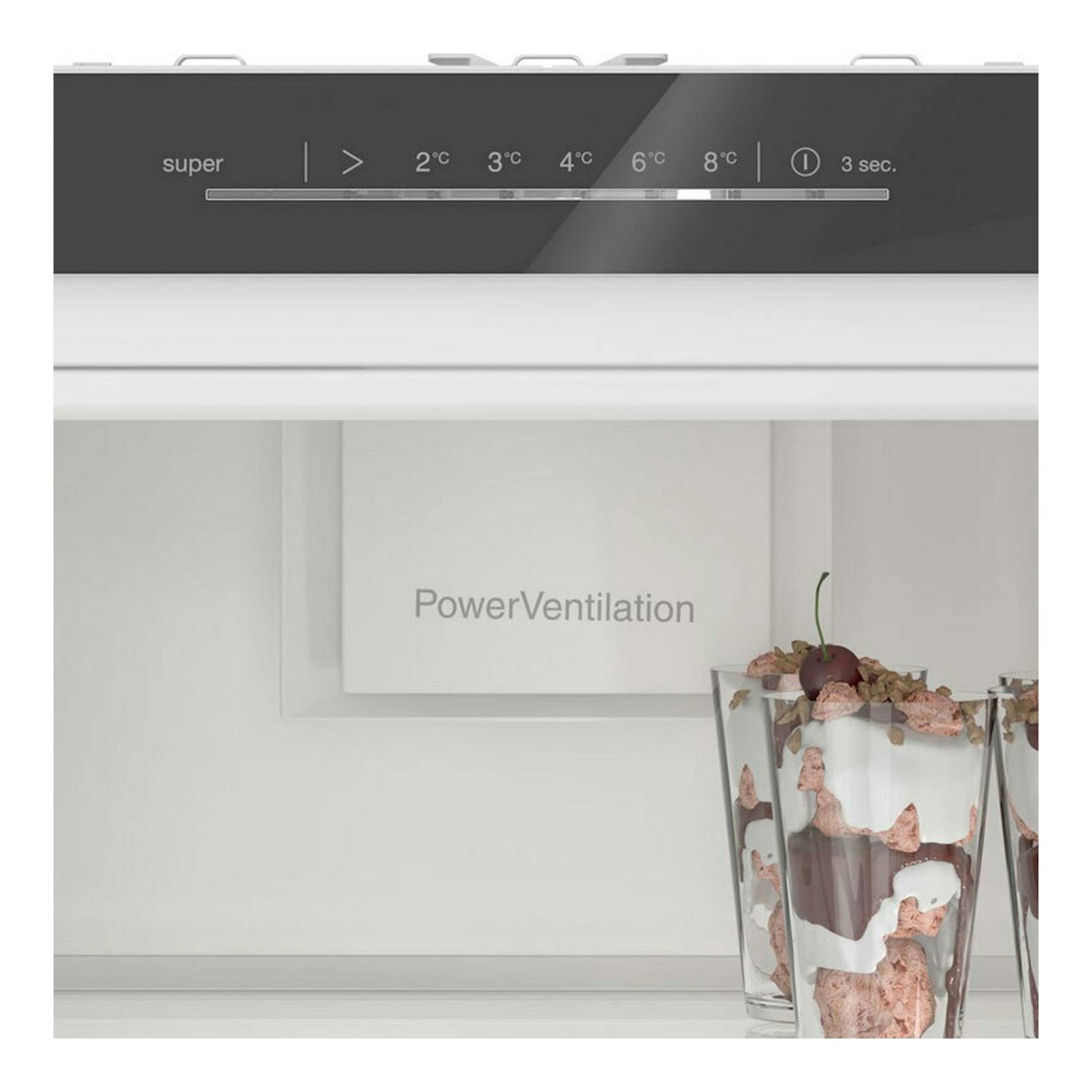 Frigorífico integrable Bosch KIR81ADD0, vista frontal interior blanca con panel táctil superior y PowerVentilation.