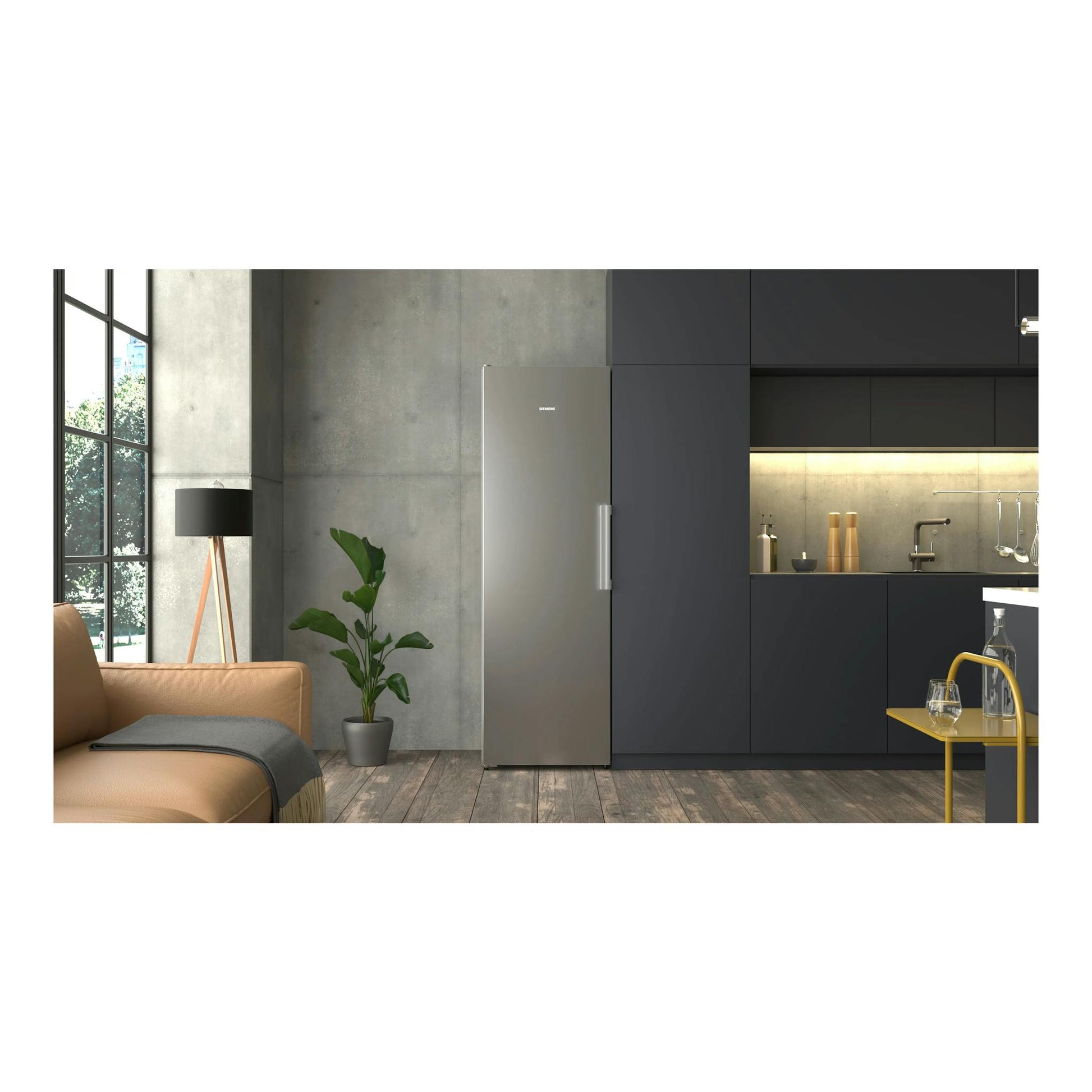Frigorífico Siemens KS36NVICG inox de una puerta, visto de frente en una cocina moderna.
