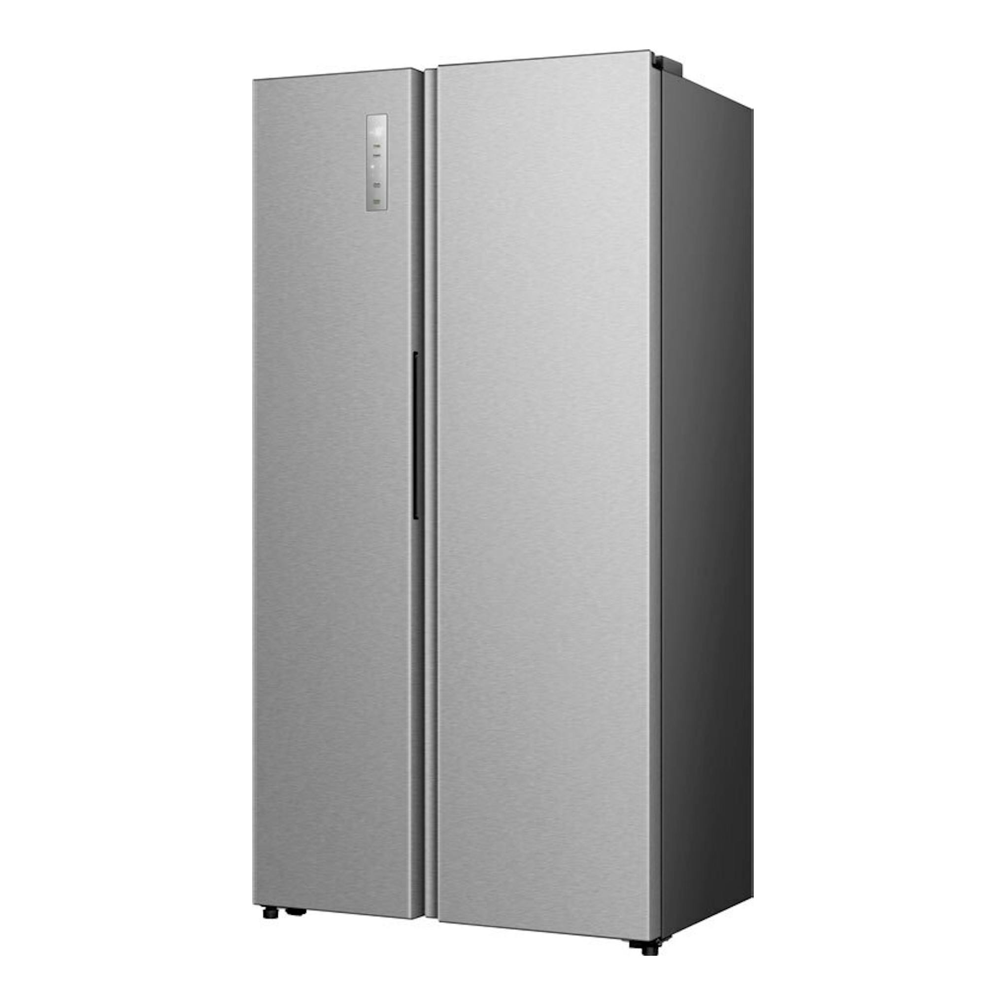 Frigorífico americano Hisense RS3P538NAIE inox, vista frontal ligeramente angulada, dos puertas.