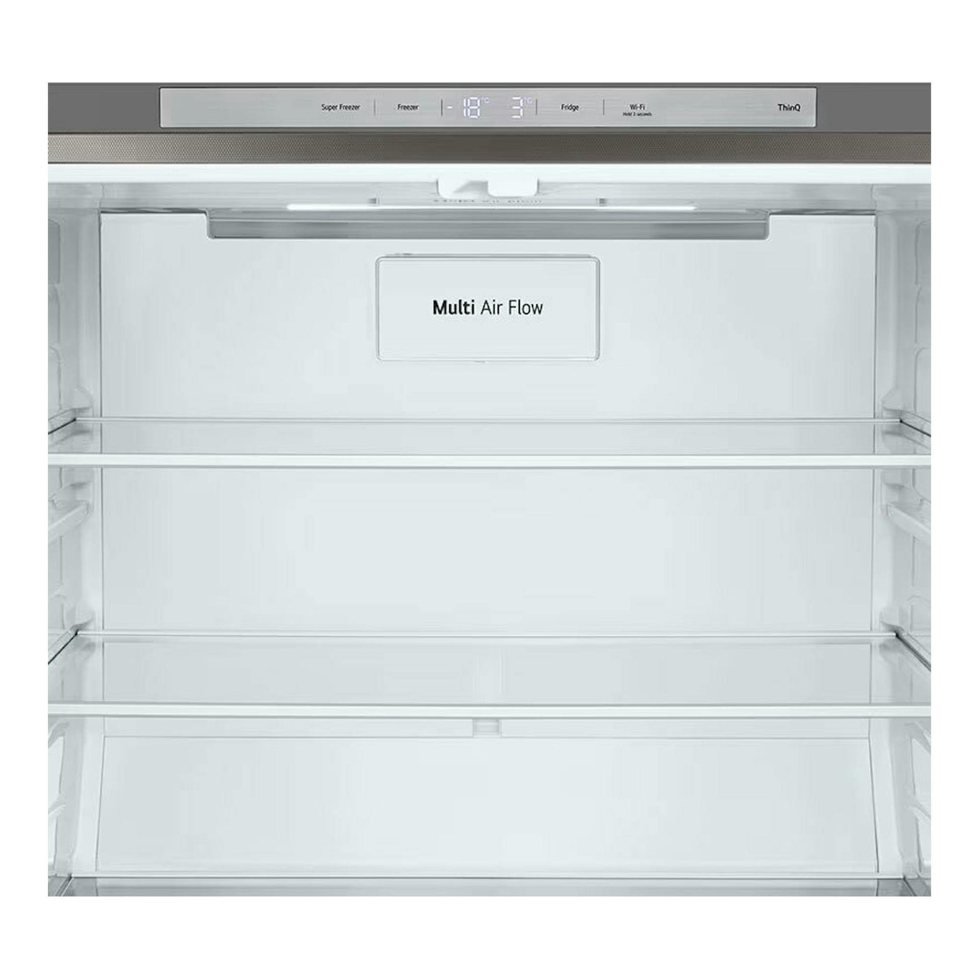 Interior de frigorífico LG GMB860PYDE en inox, vista frontal, con estantes de vidrio y panel superior de control.